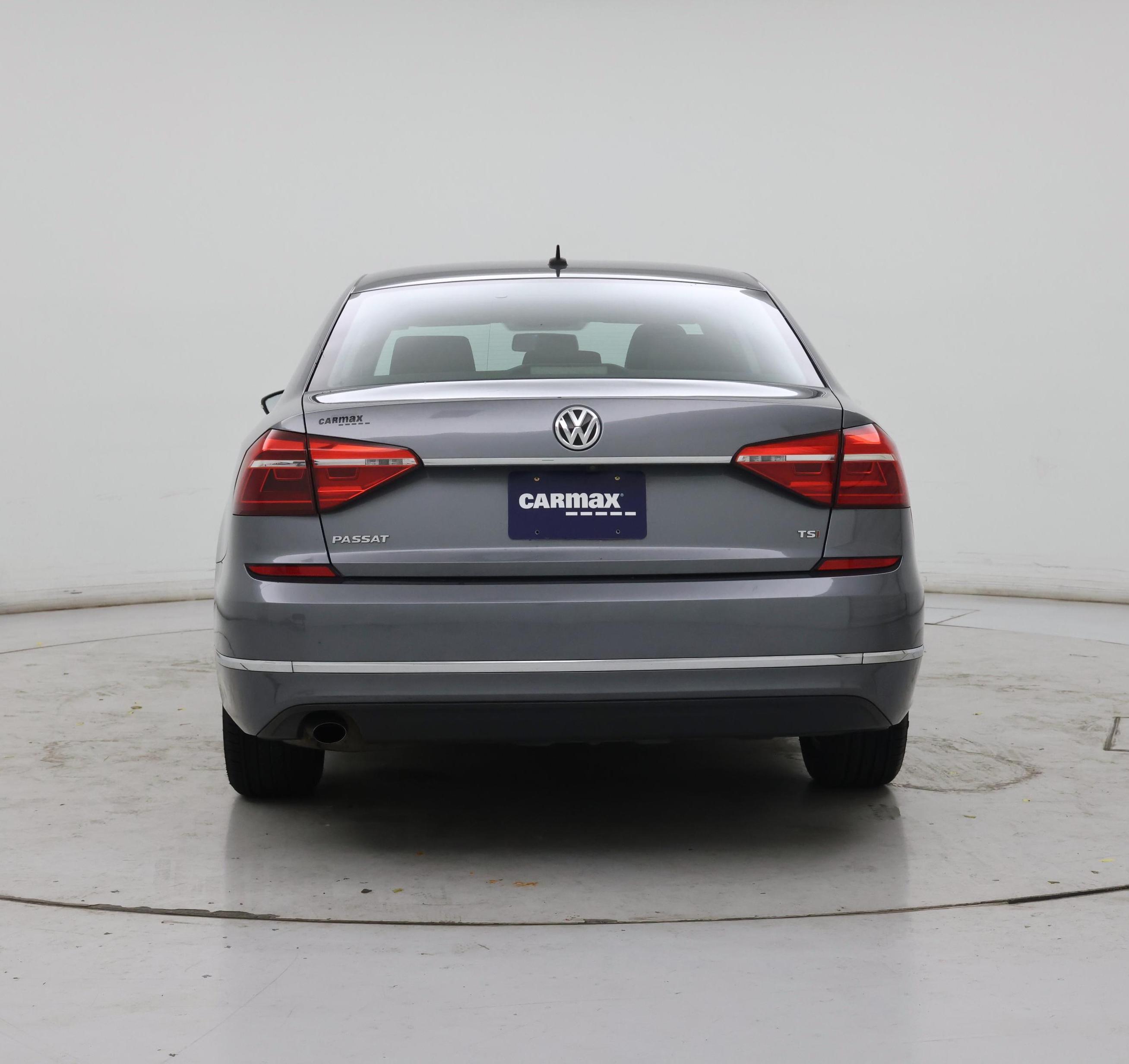 Thumbnail: 2016 Volkswagen Passat - 6