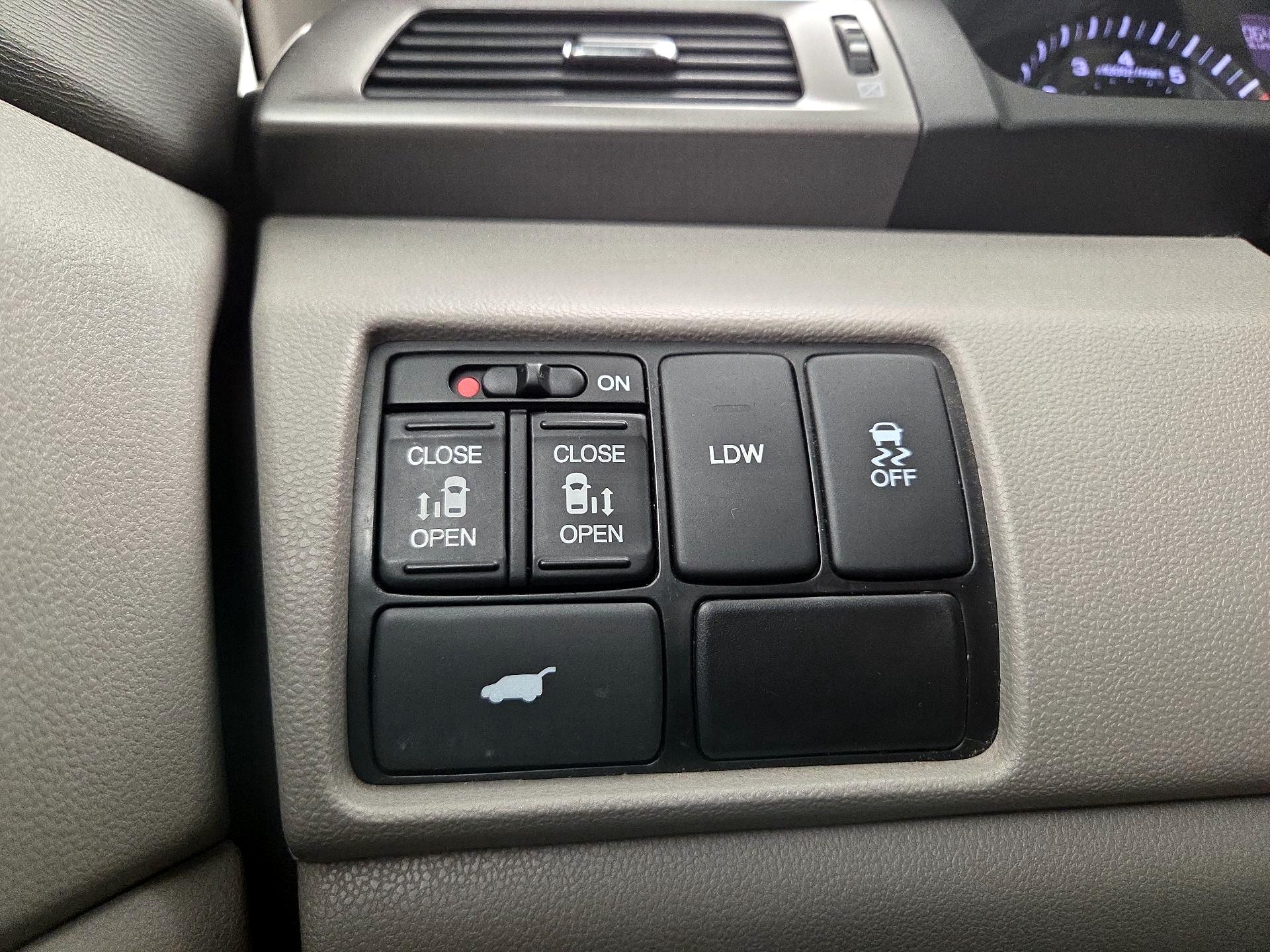 Thumbnail: 2016 Honda Odyssey - 13