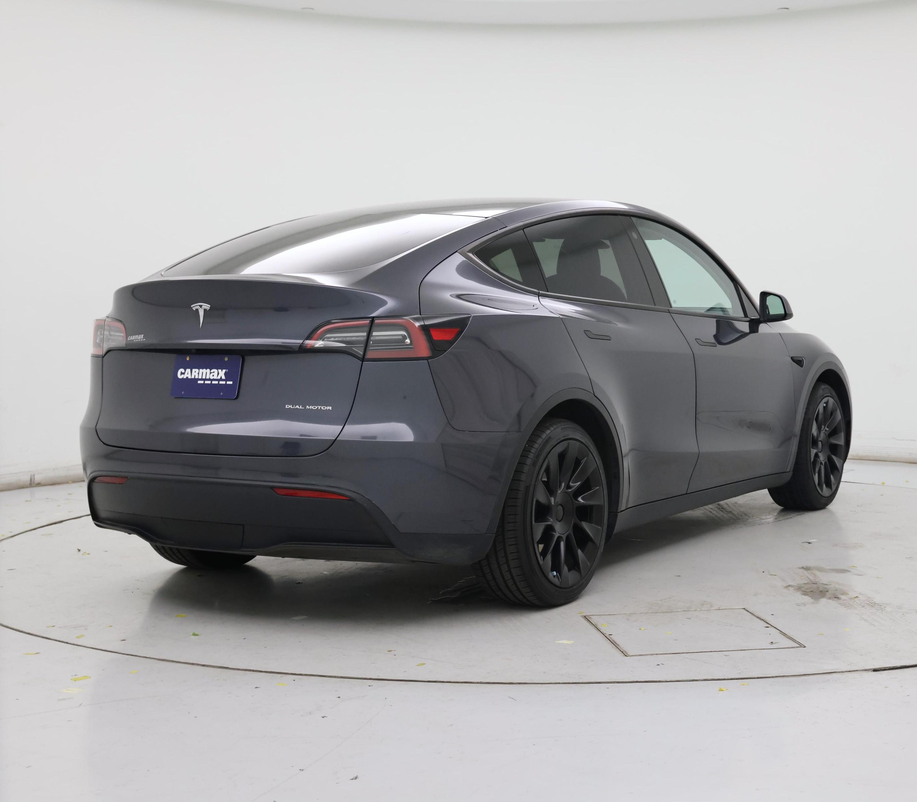 Thumbnail: 2023 Tesla Model Y - 8