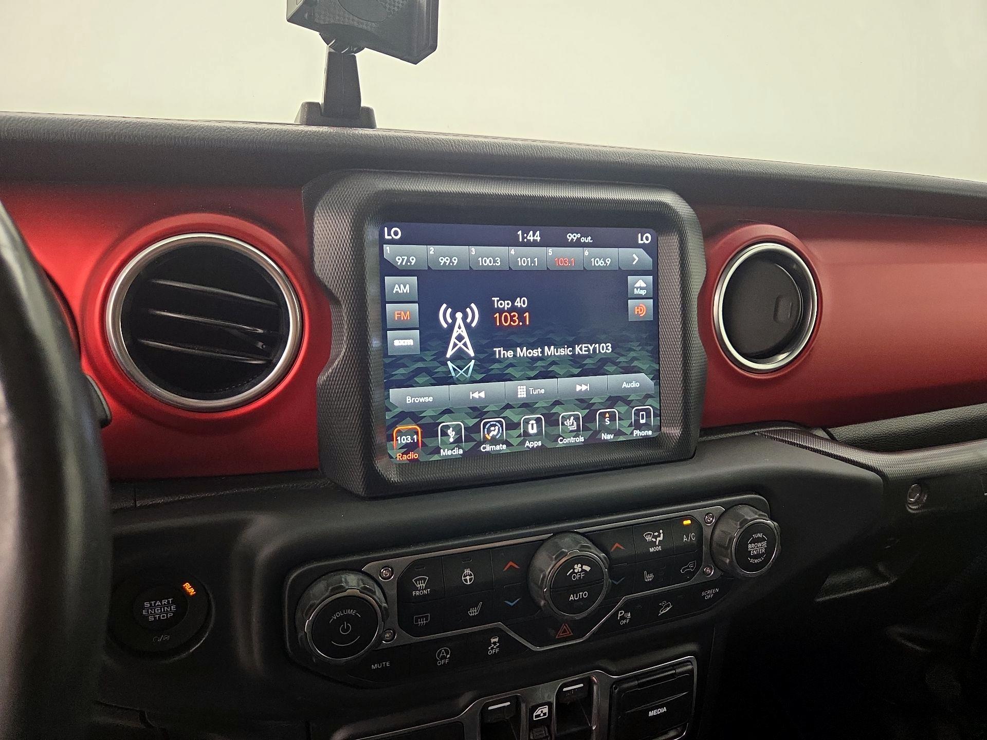 Thumbnail: 2018 Jeep Wrangler - 16