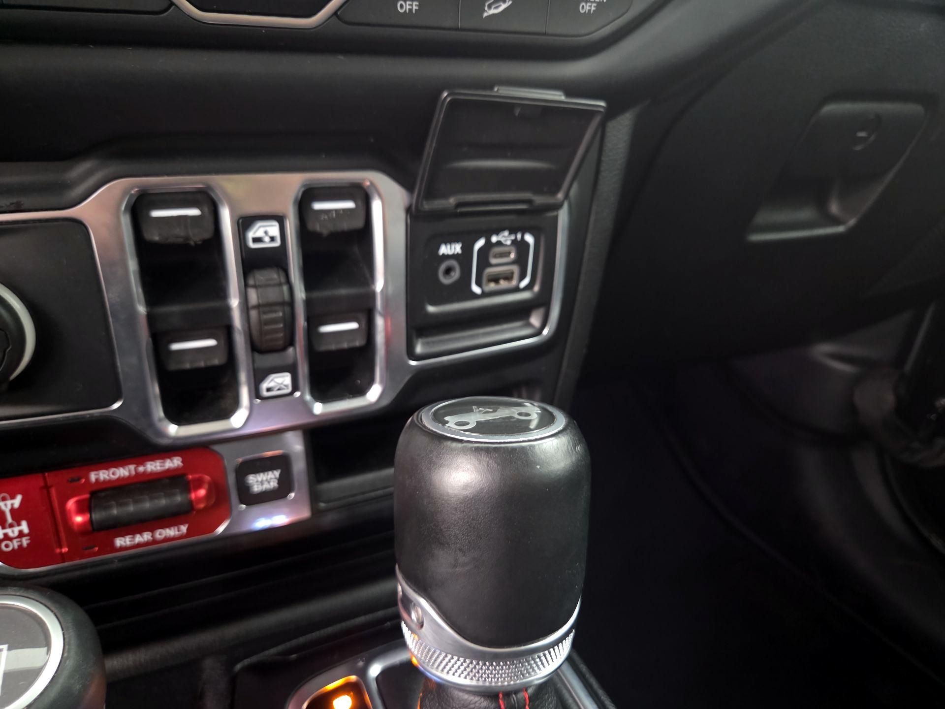 Thumbnail: 2018 Jeep Wrangler - 19