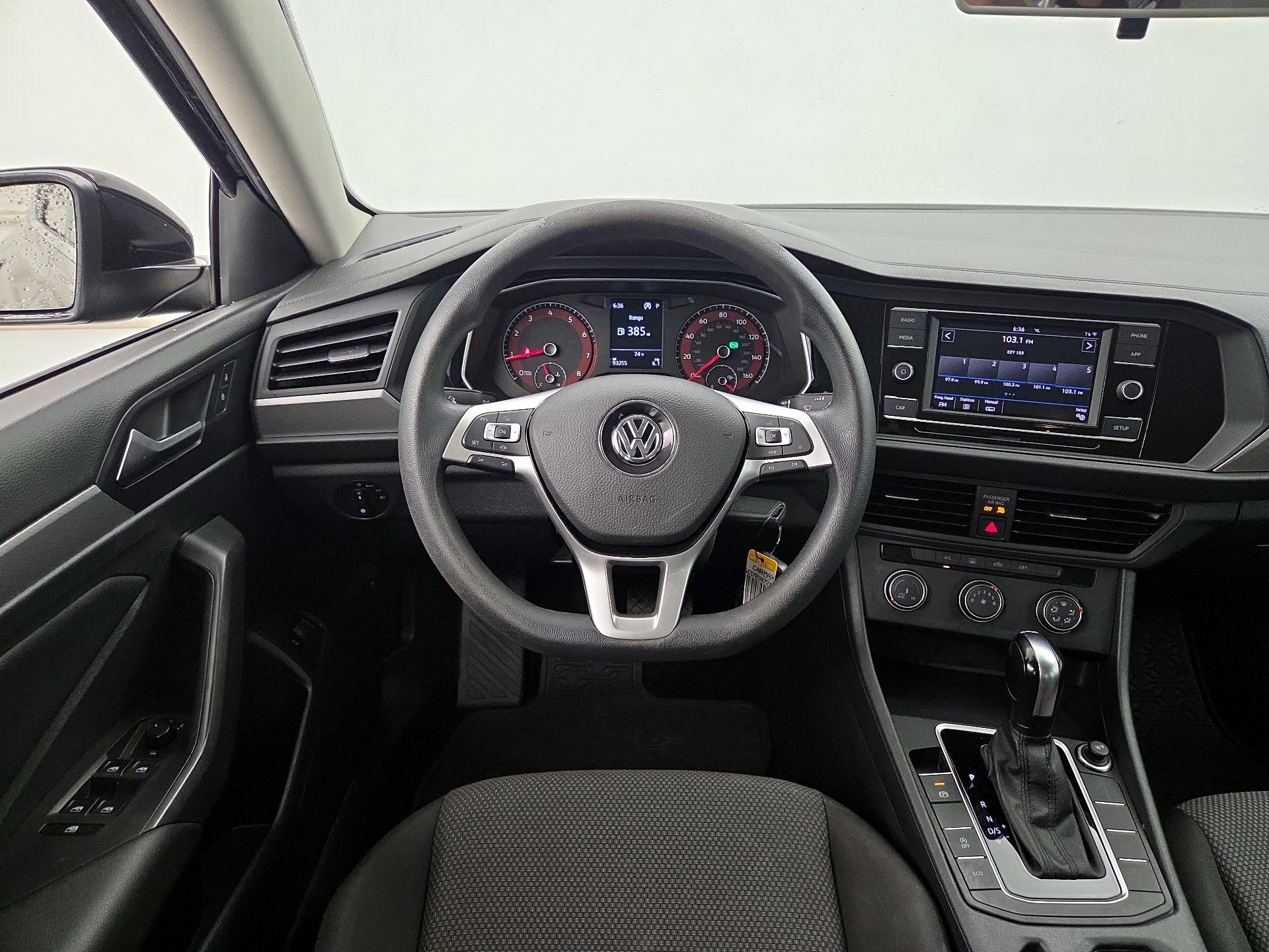 Thumbnail: 2019 Volkswagen Jetta - 10