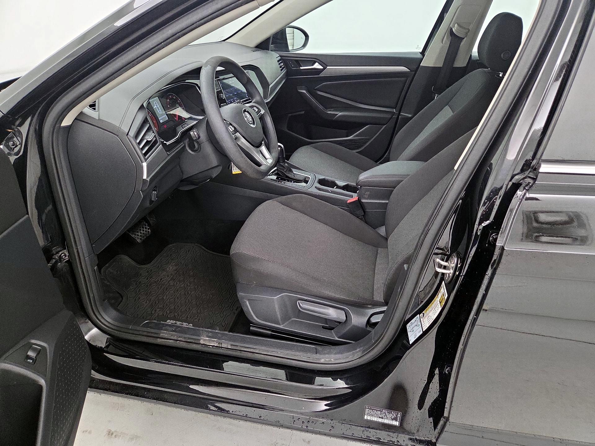 Thumbnail: 2019 Volkswagen Jetta - 11
