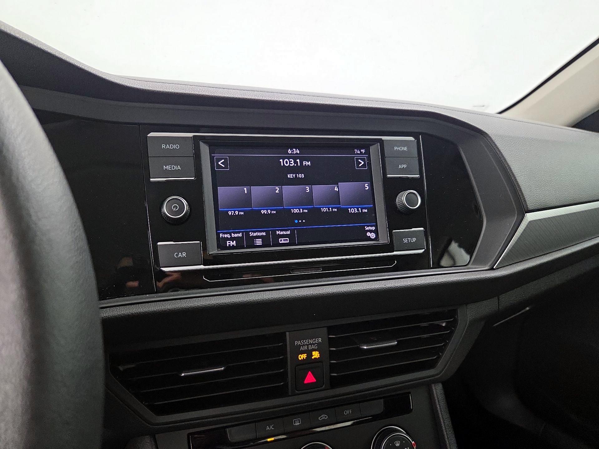 Thumbnail: 2019 Volkswagen Jetta - 15