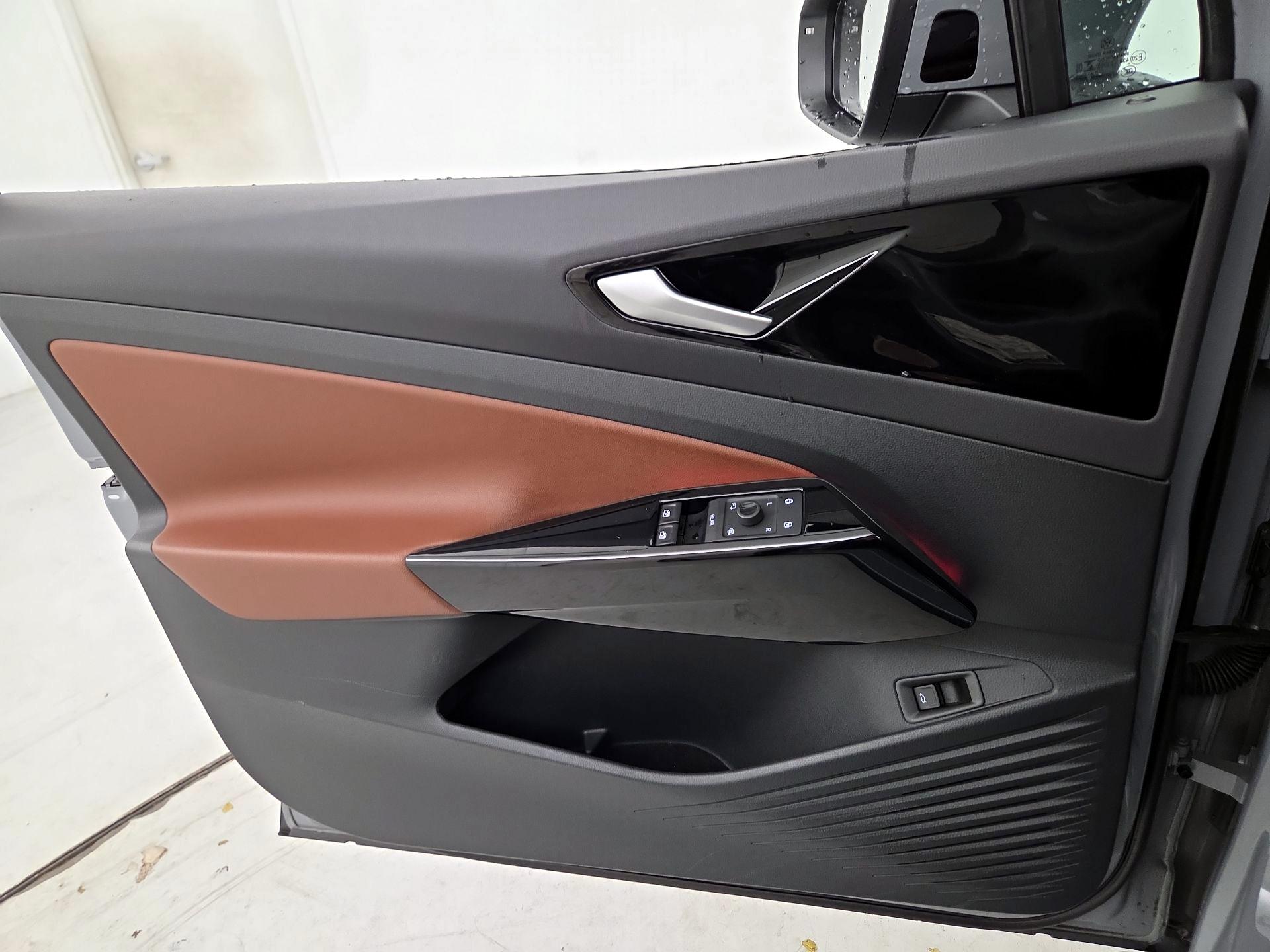 Thumbnail: 2022 Volkswagen ID.4 - 12