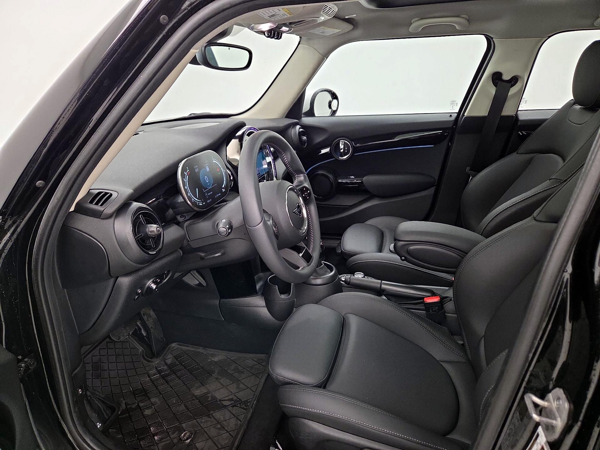 Thumbnail: 2024 MINI Cooper Hardtop - 11
