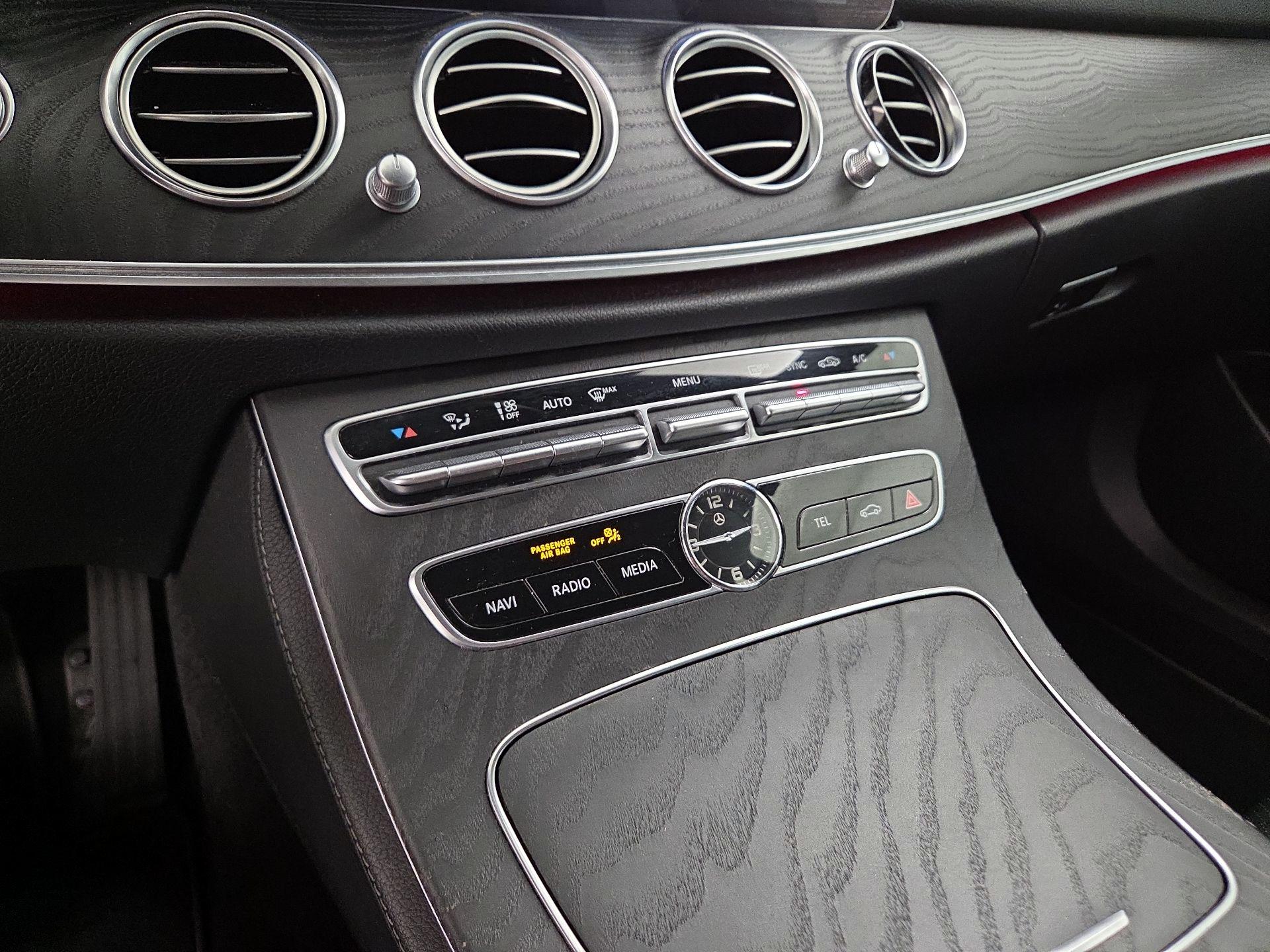 Thumbnail: 2019 Mercedes-Benz E-Class - 17