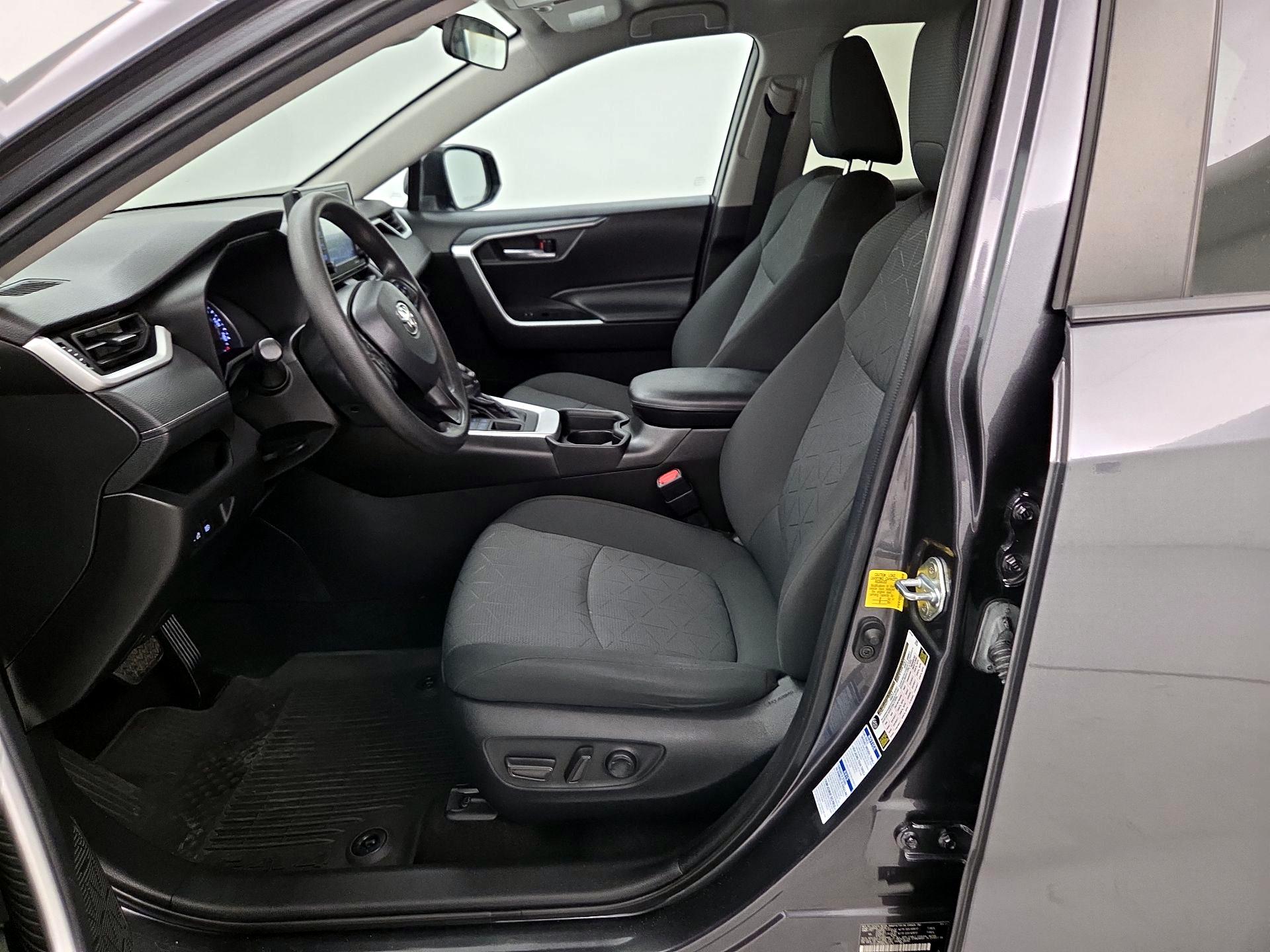 Thumbnail: 2021 Toyota RAV4 - 11