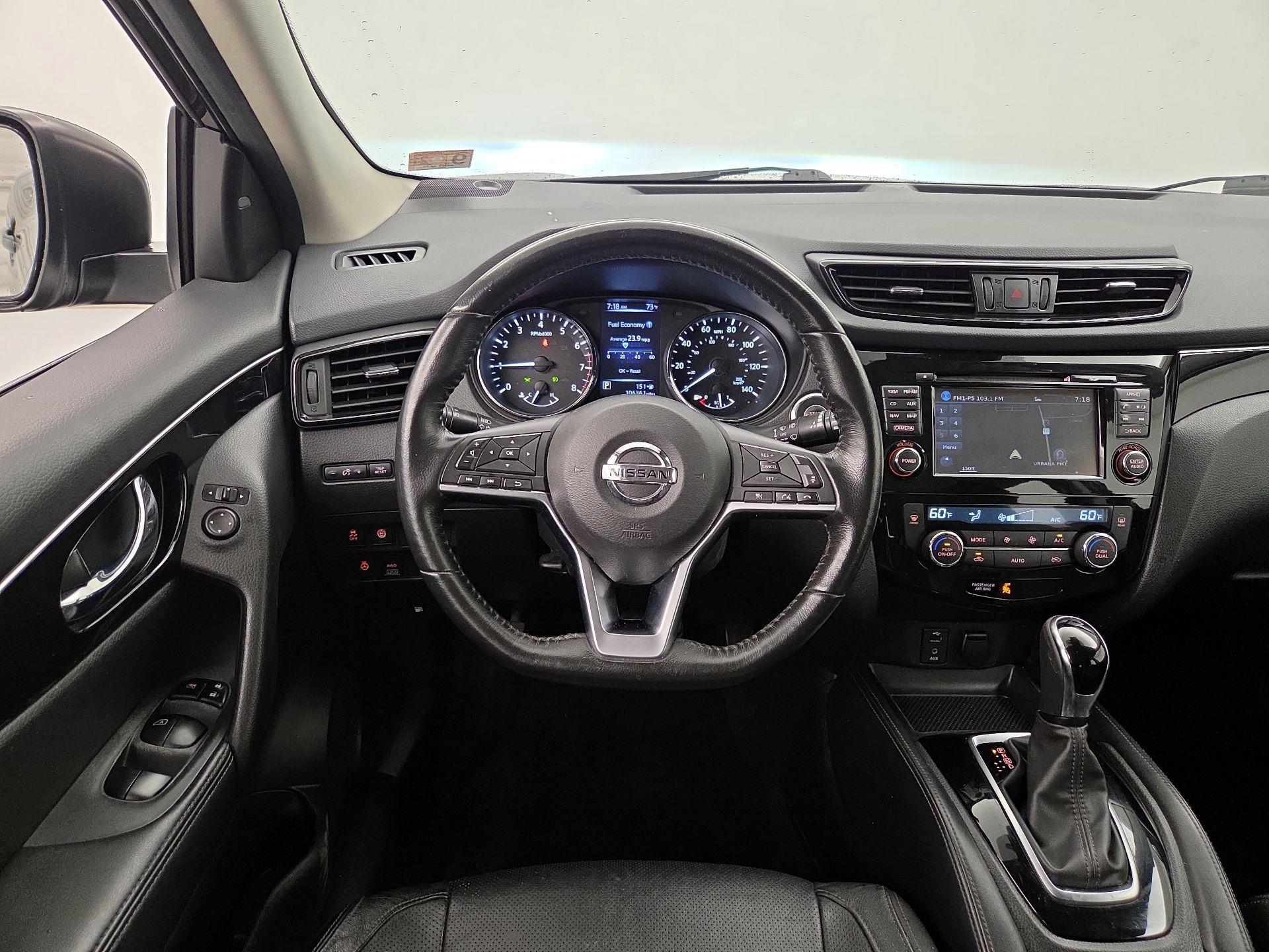 Thumbnail: 2018 Nissan Rogue Sport - 10
