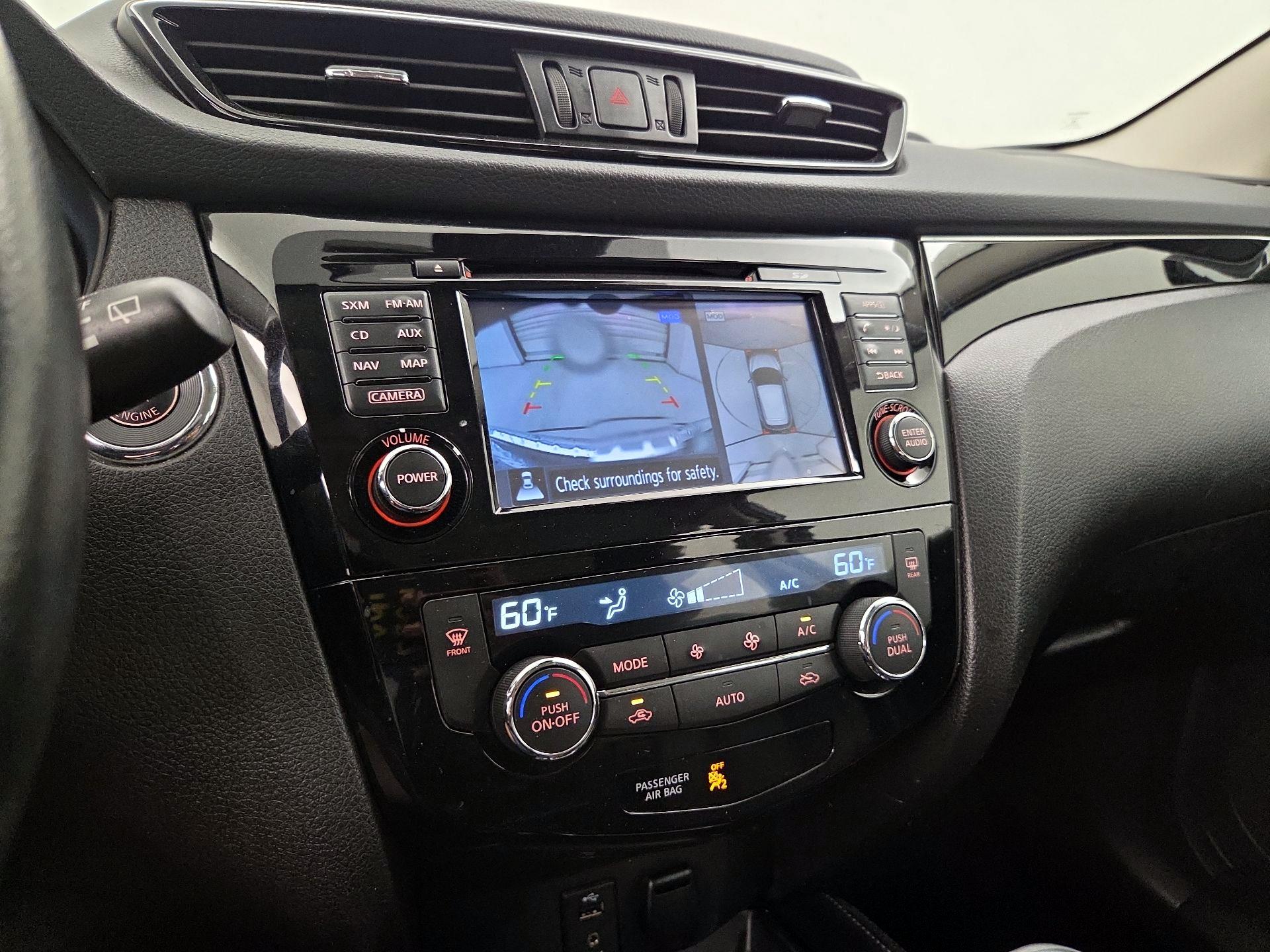 Thumbnail: 2018 Nissan Rogue Sport - 15