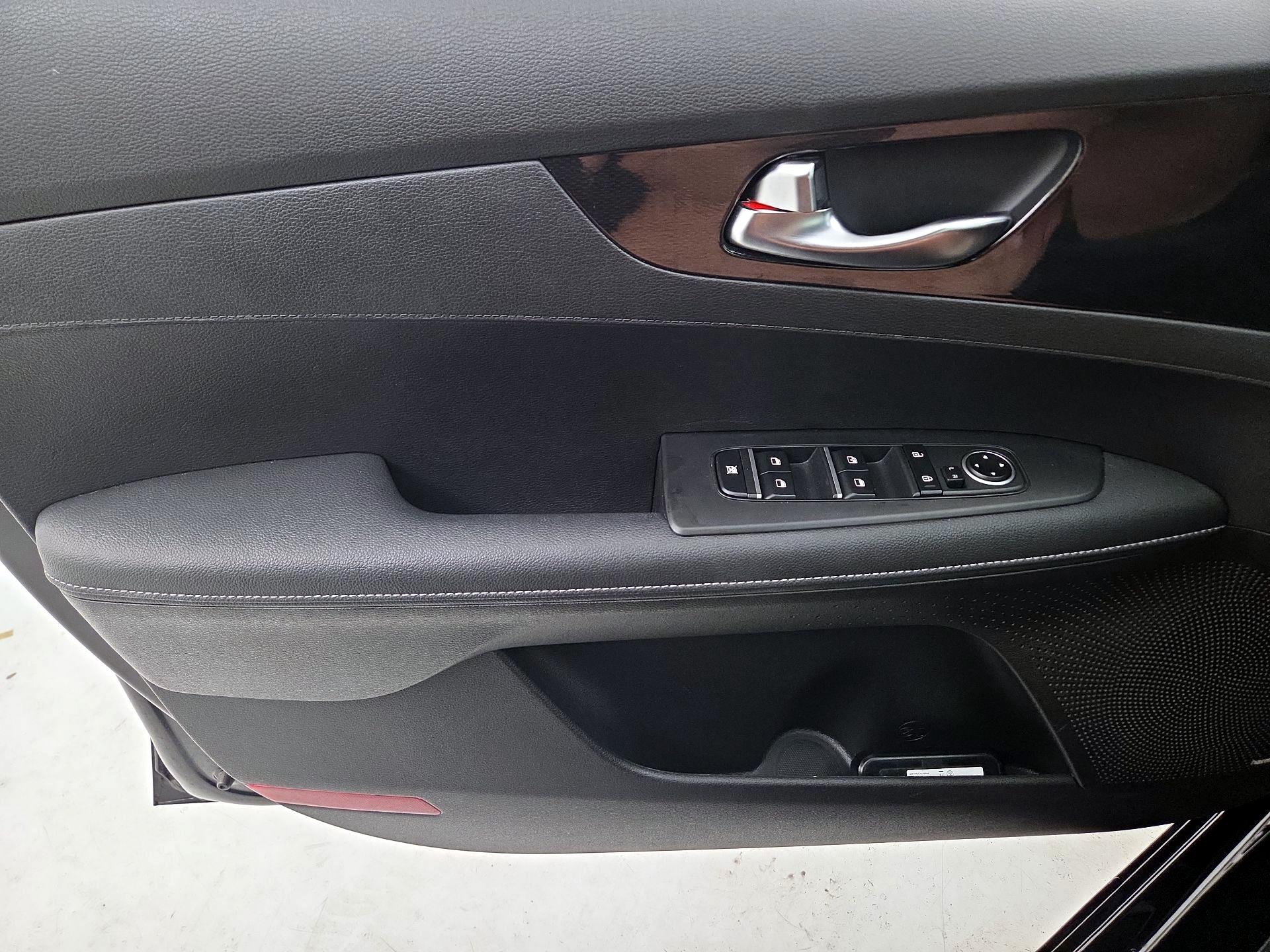 Thumbnail: 2023 Kia Forte - 12