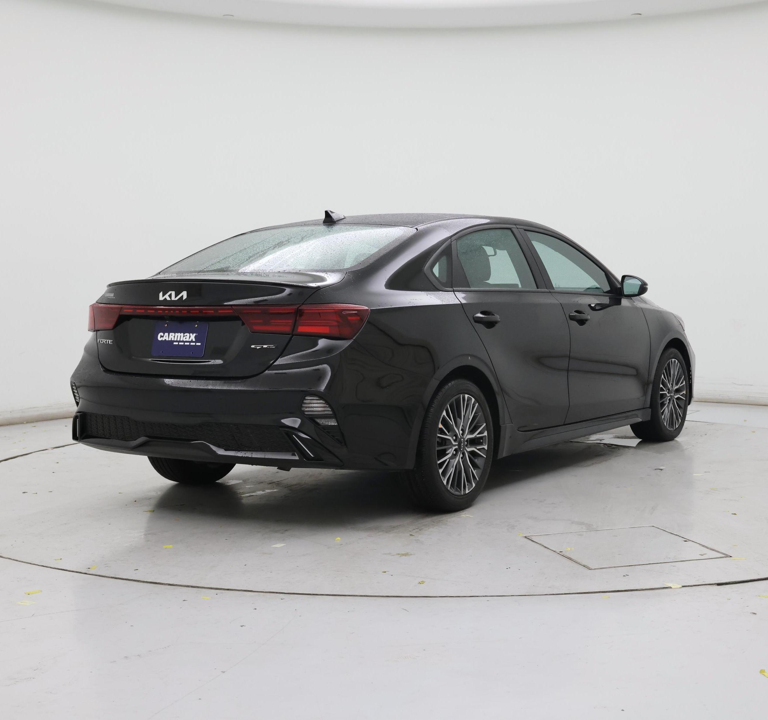 Thumbnail: 2023 Kia Forte - 8