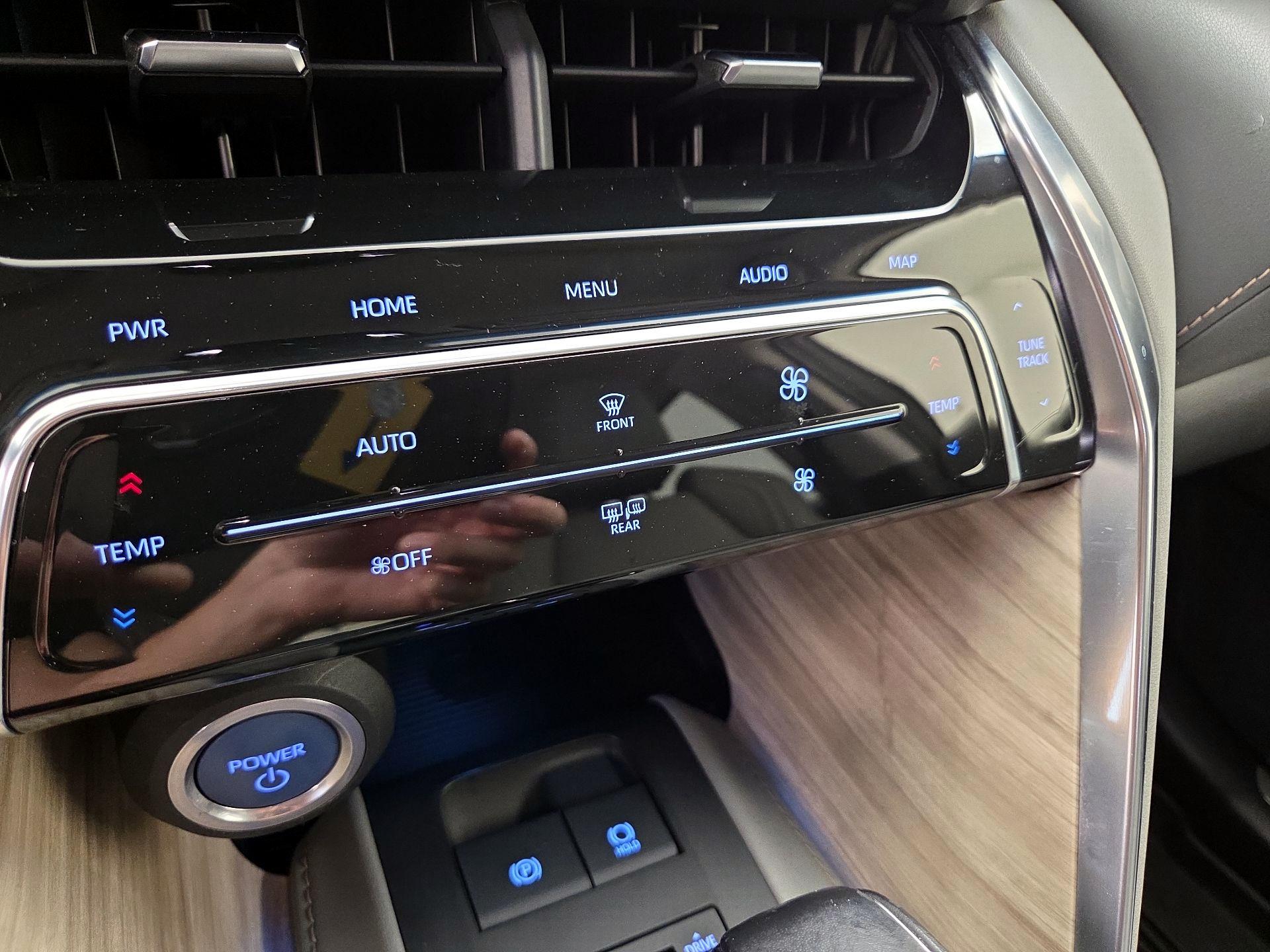 Thumbnail: 2021 Toyota Venza - 17