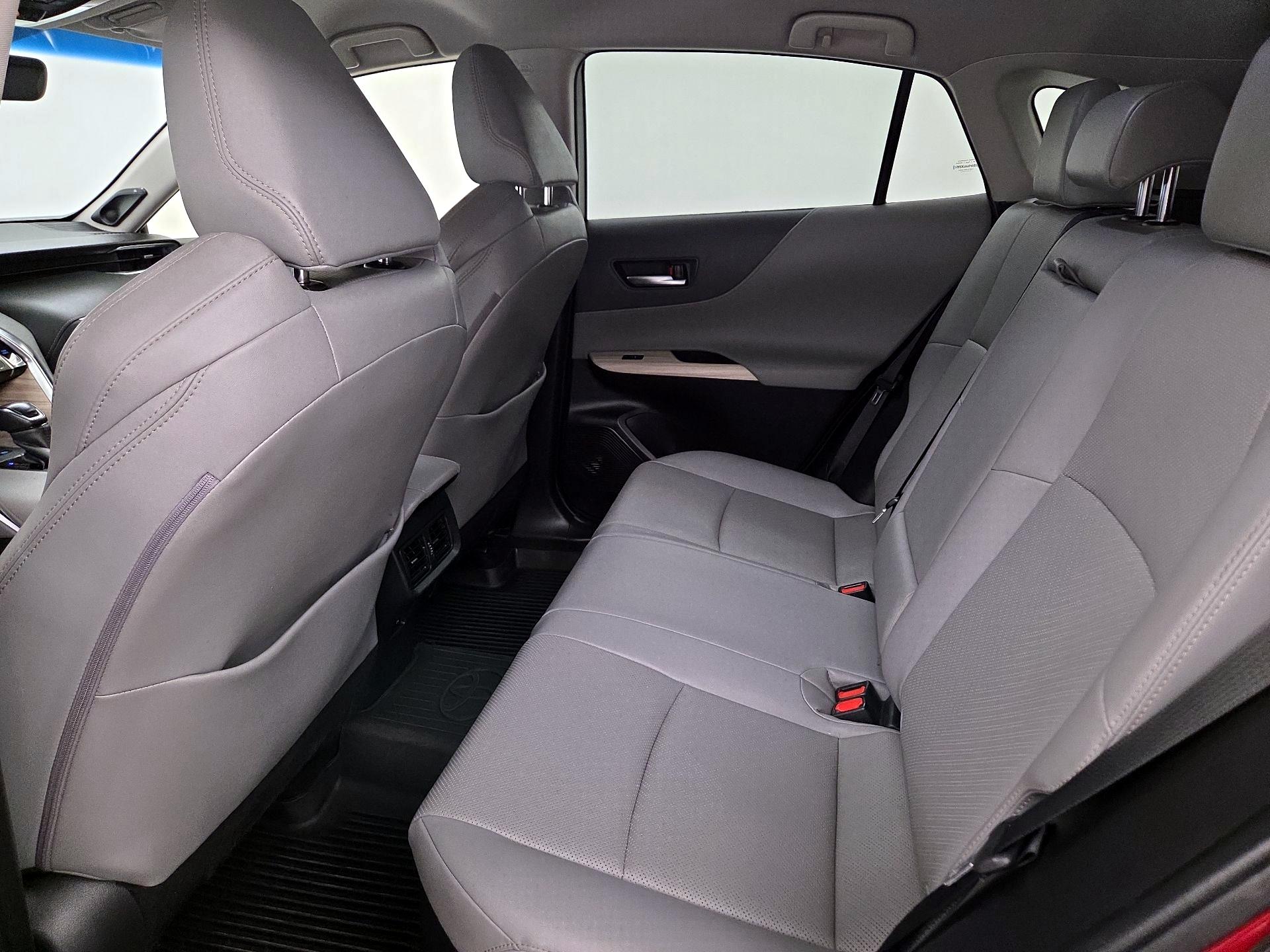 Thumbnail: 2021 Toyota Venza - 20