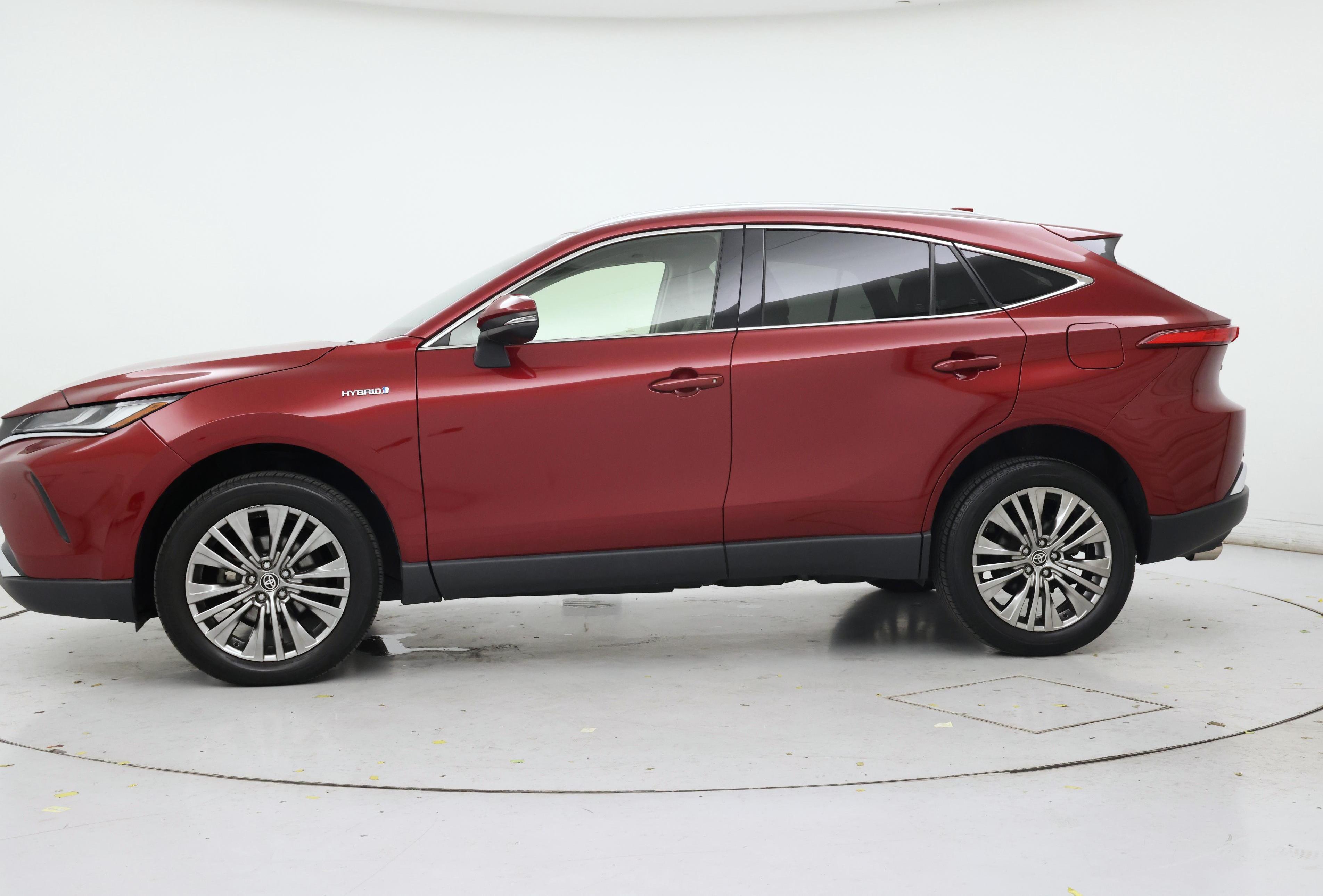 Thumbnail: 2021 Toyota Venza - 3