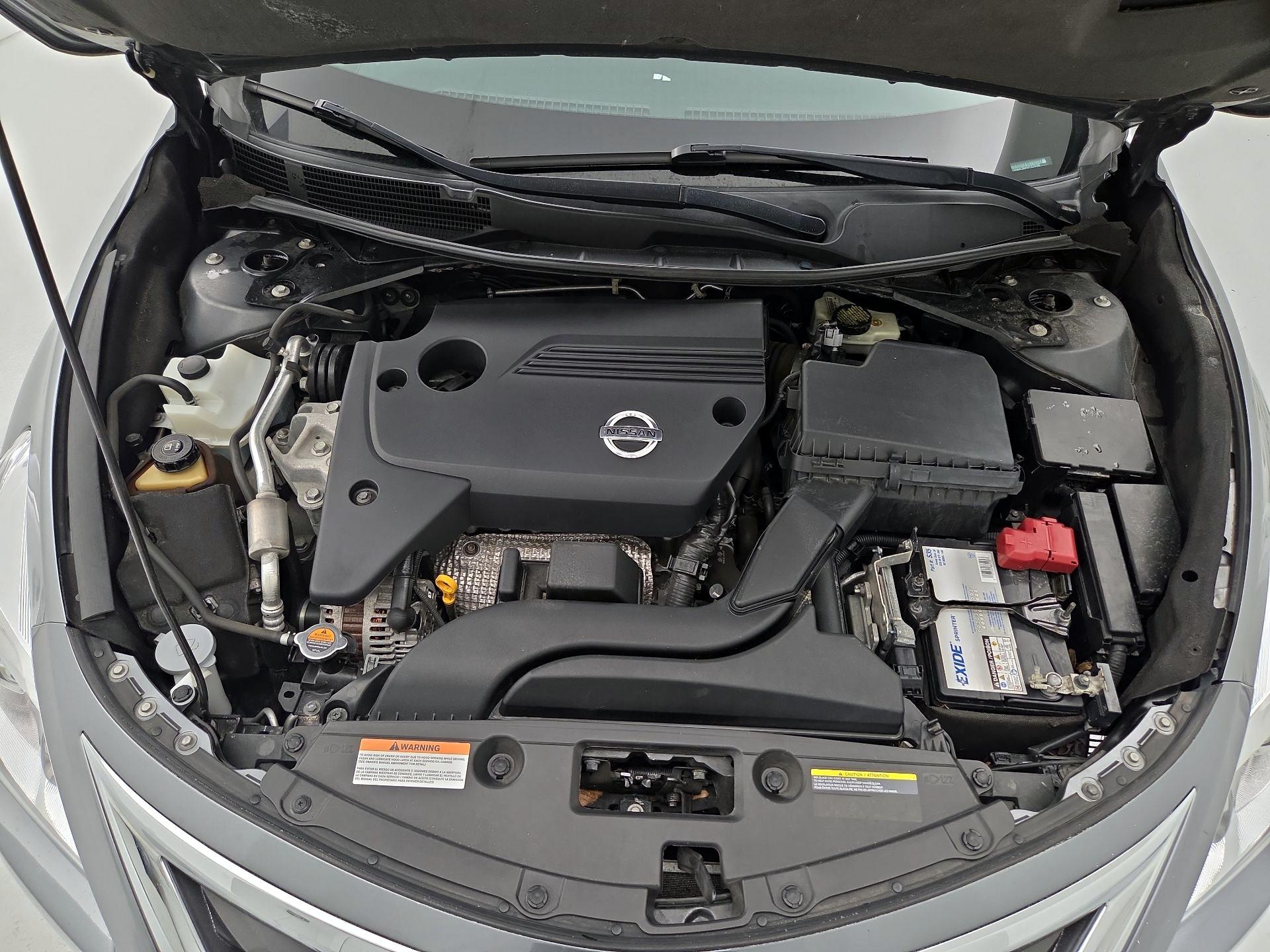 Thumbnail: 2015 Nissan Altima - 20