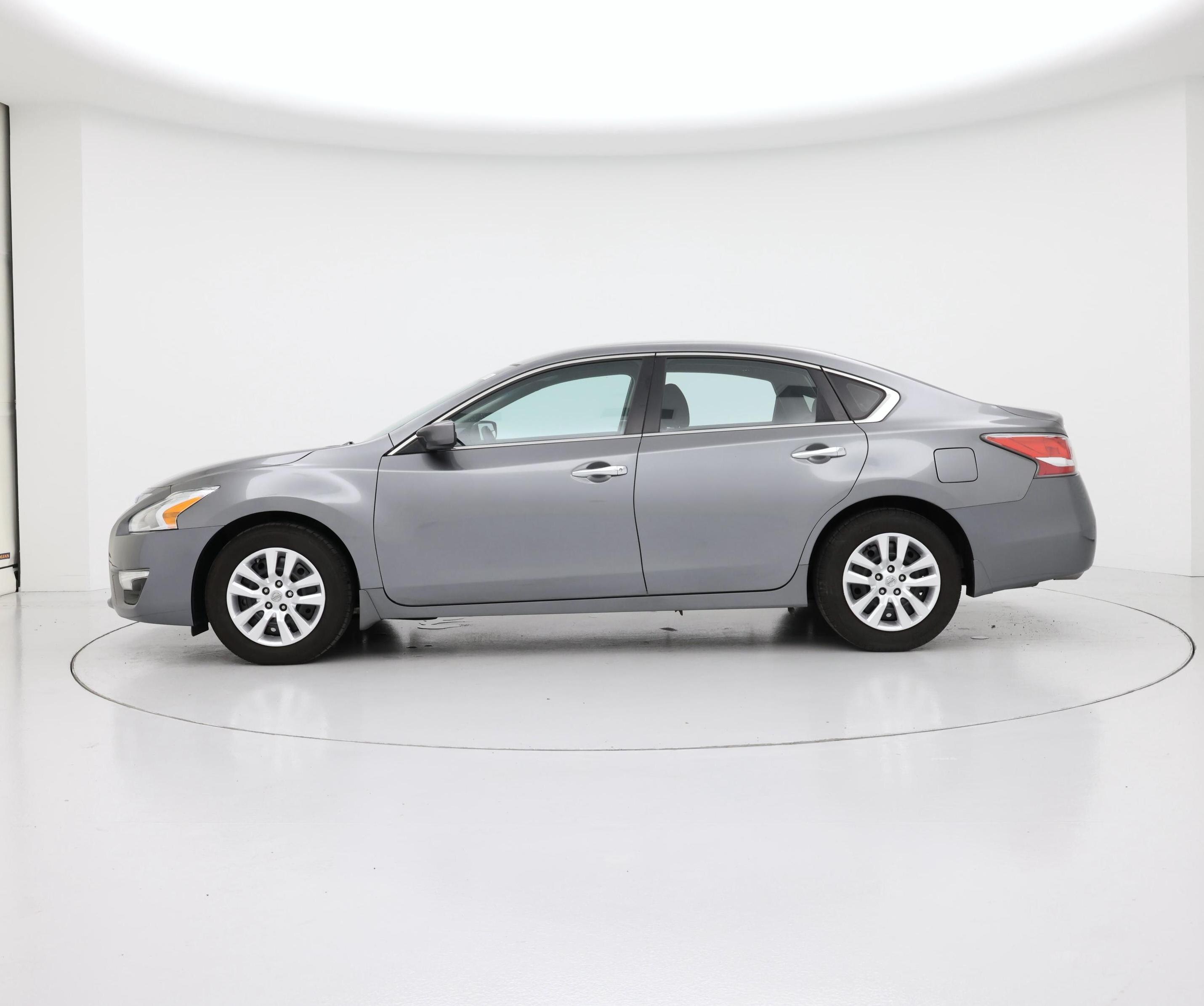 Thumbnail: 2015 Nissan Altima - 3