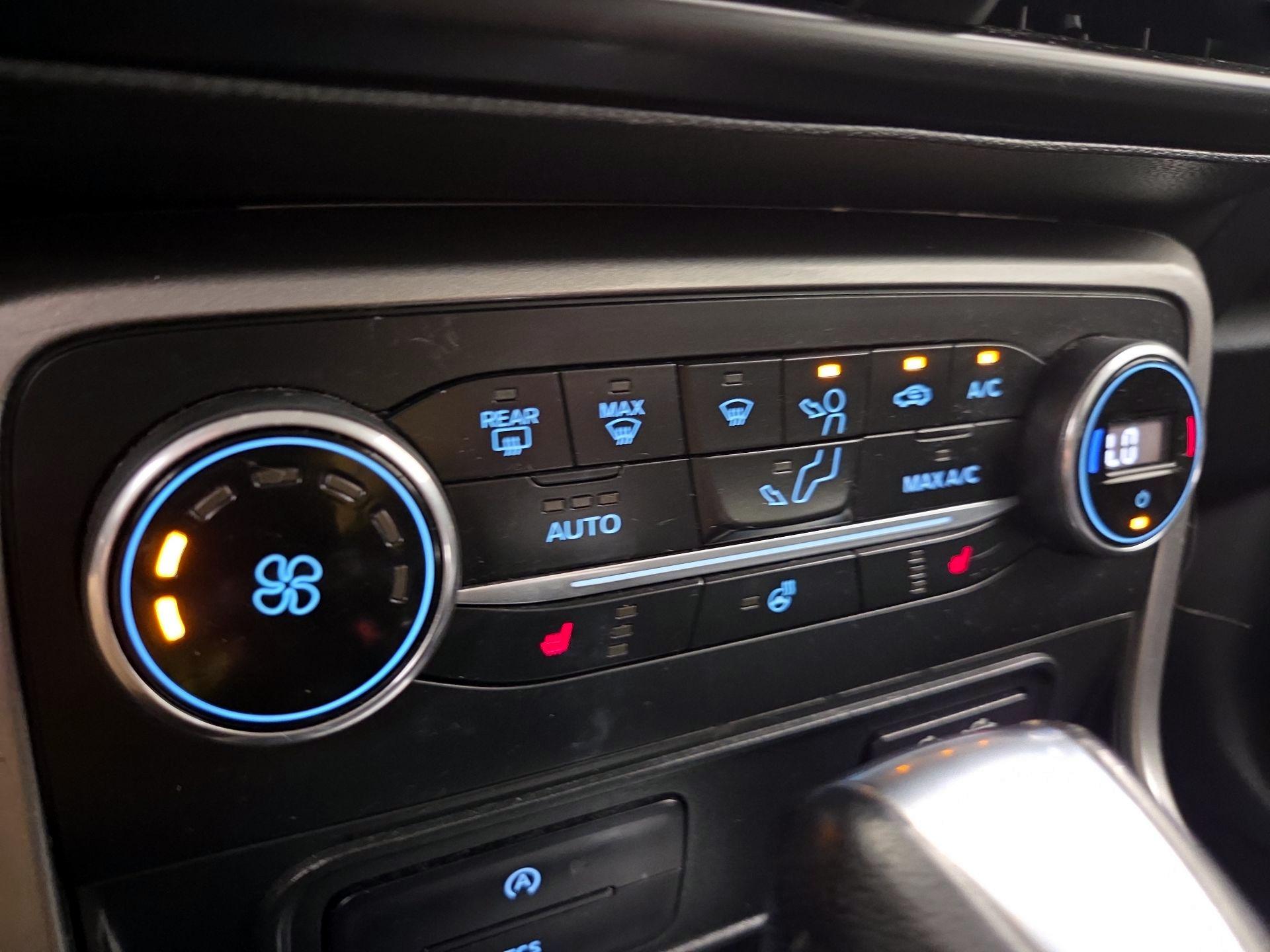Thumbnail: 2020 Ford EcoSport - 17