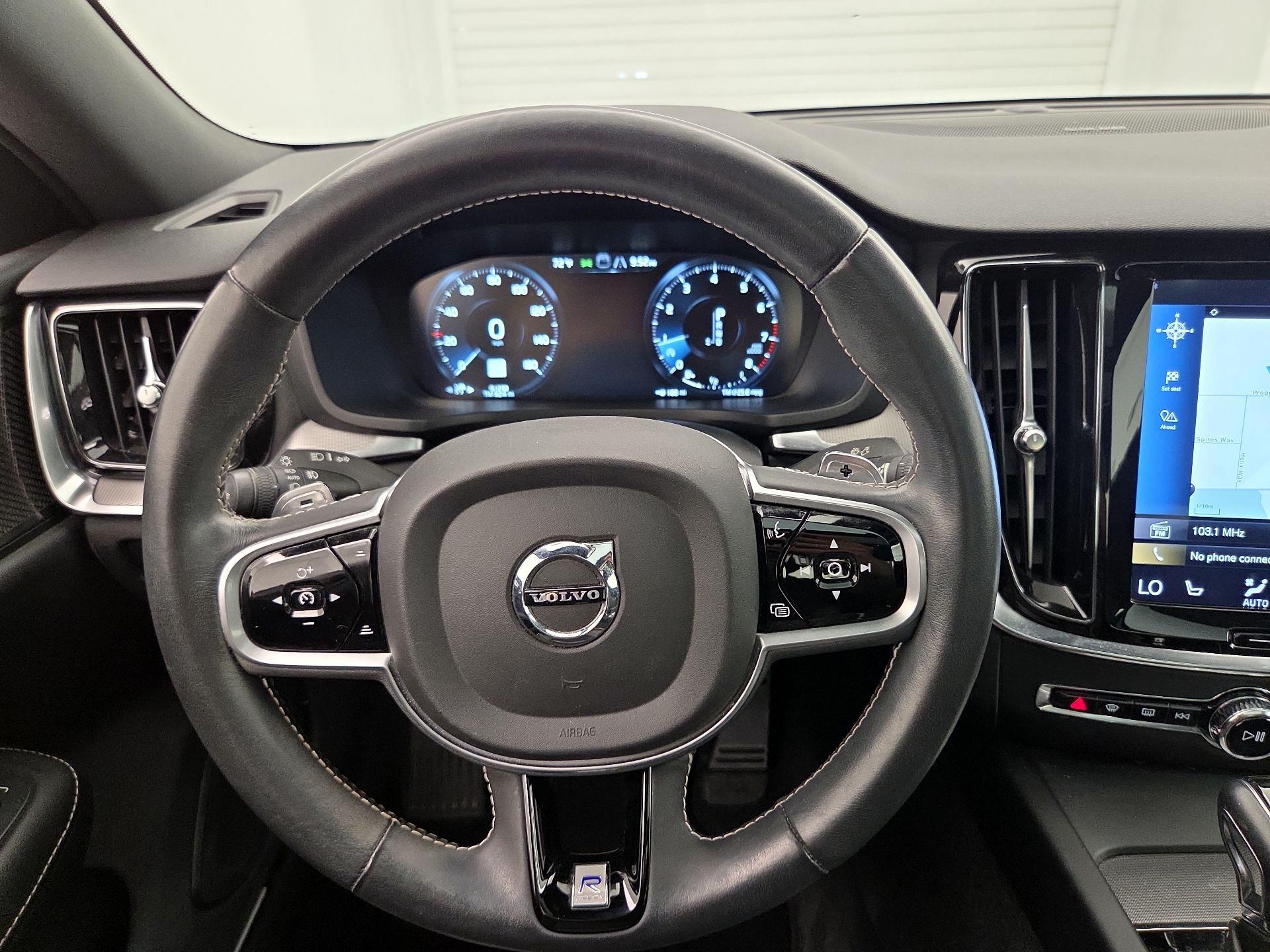 Thumbnail: 2019 Volvo S60 - 10