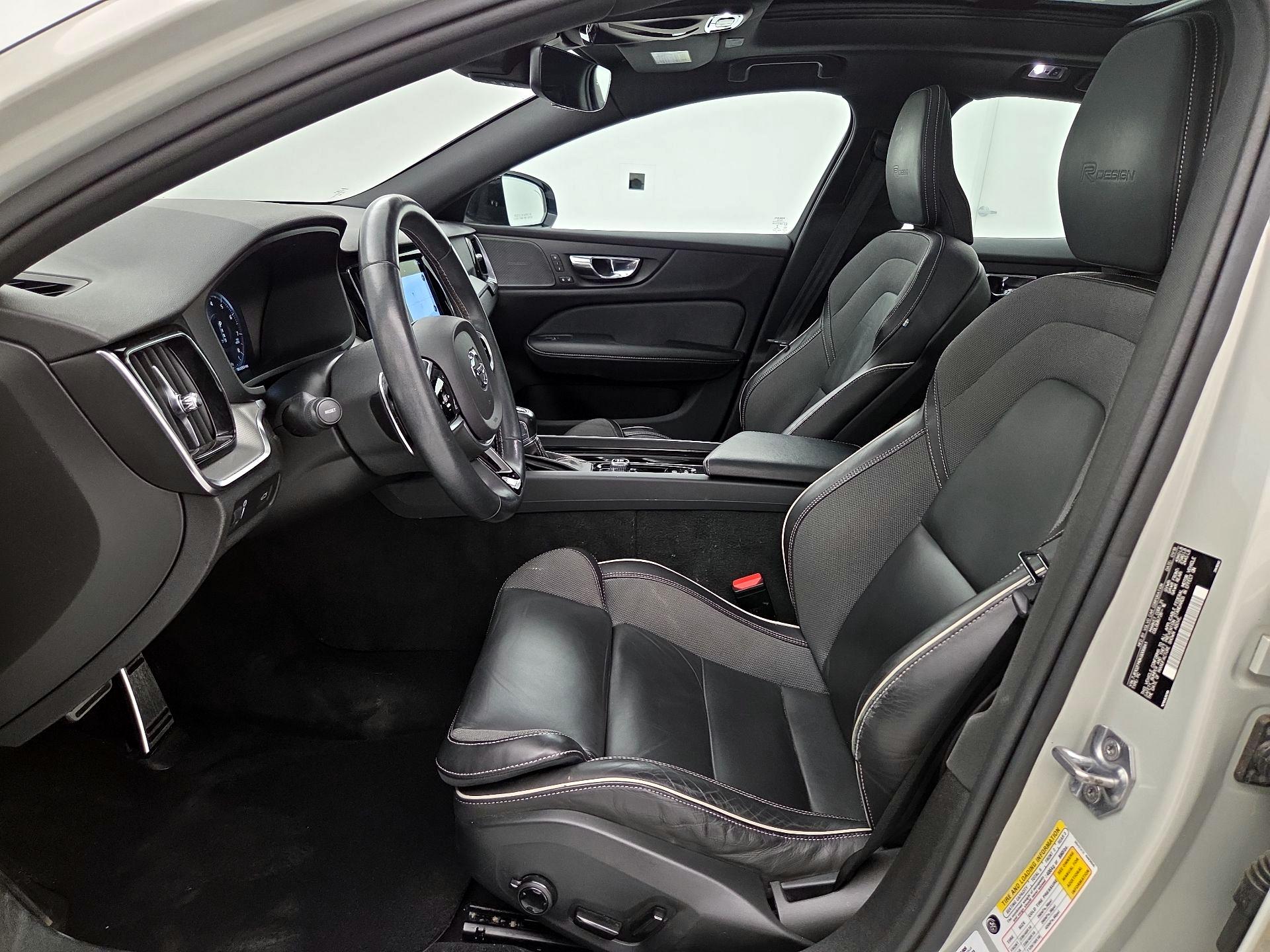 Thumbnail: 2019 Volvo S60 - 11