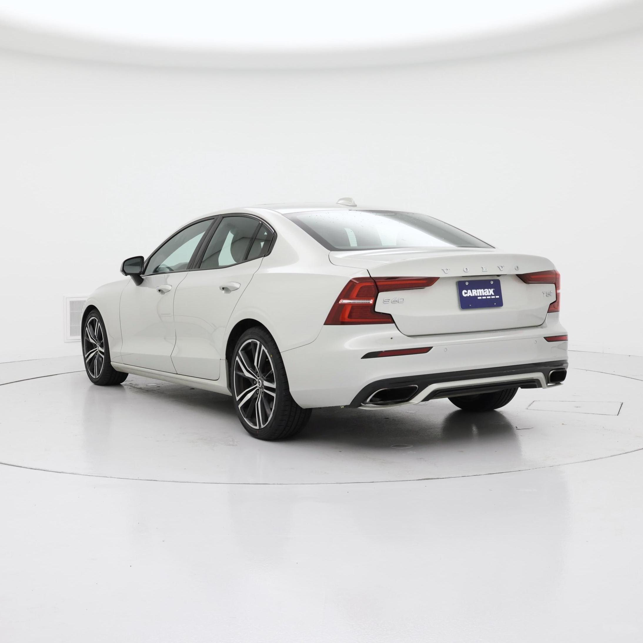 Thumbnail: 2019 Volvo S60 - 2