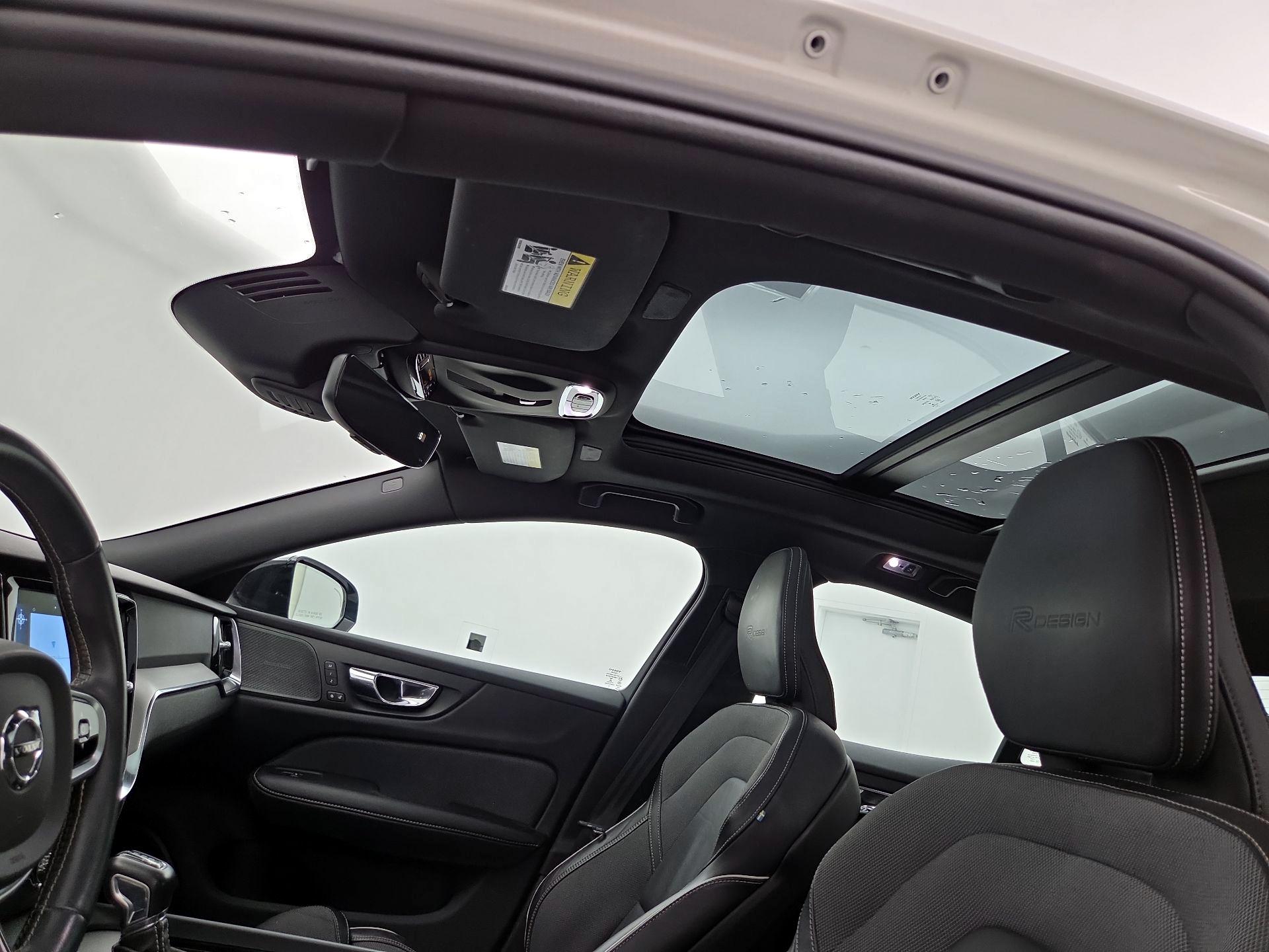 Thumbnail: 2019 Volvo S60 - 20