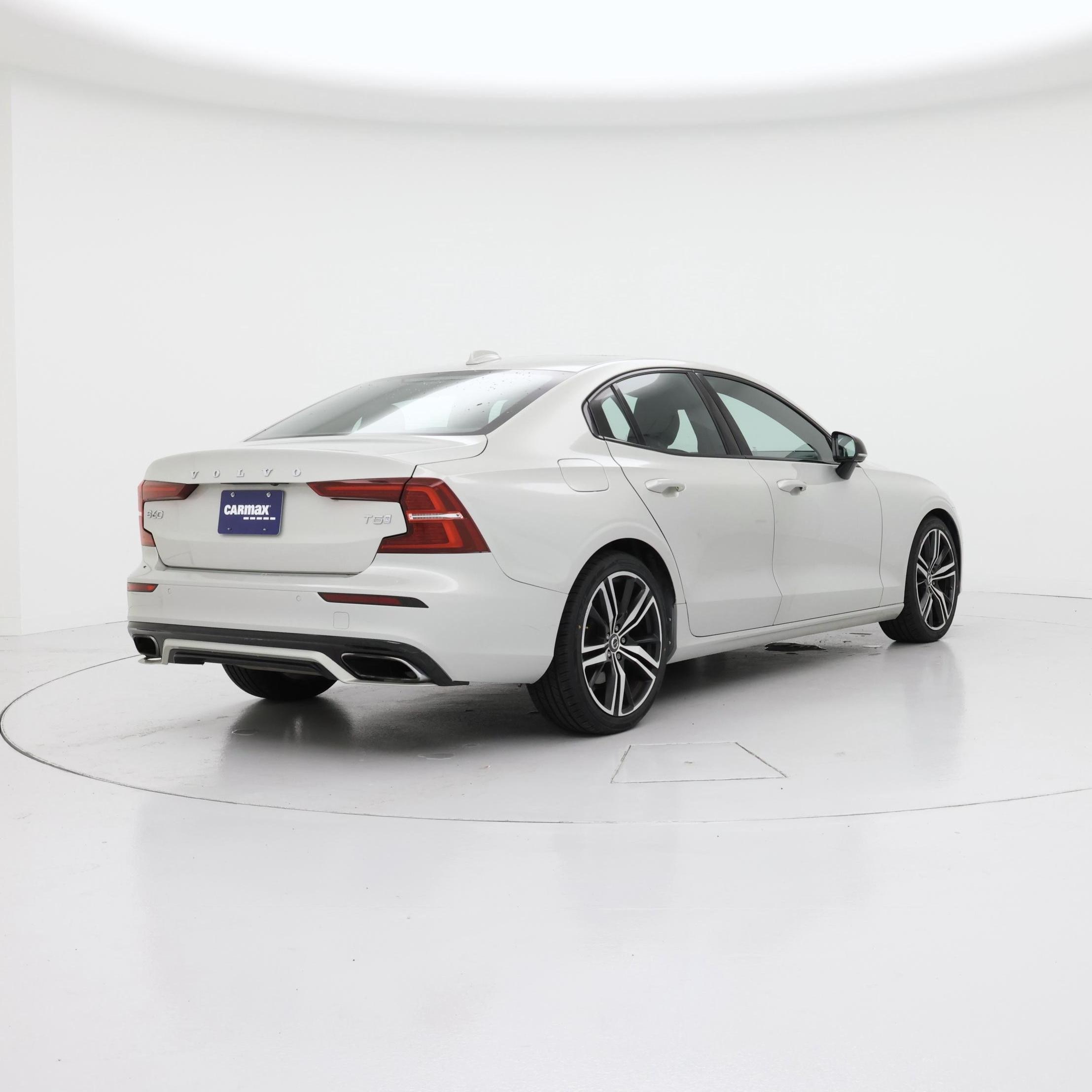 Thumbnail: 2019 Volvo S60 - 8