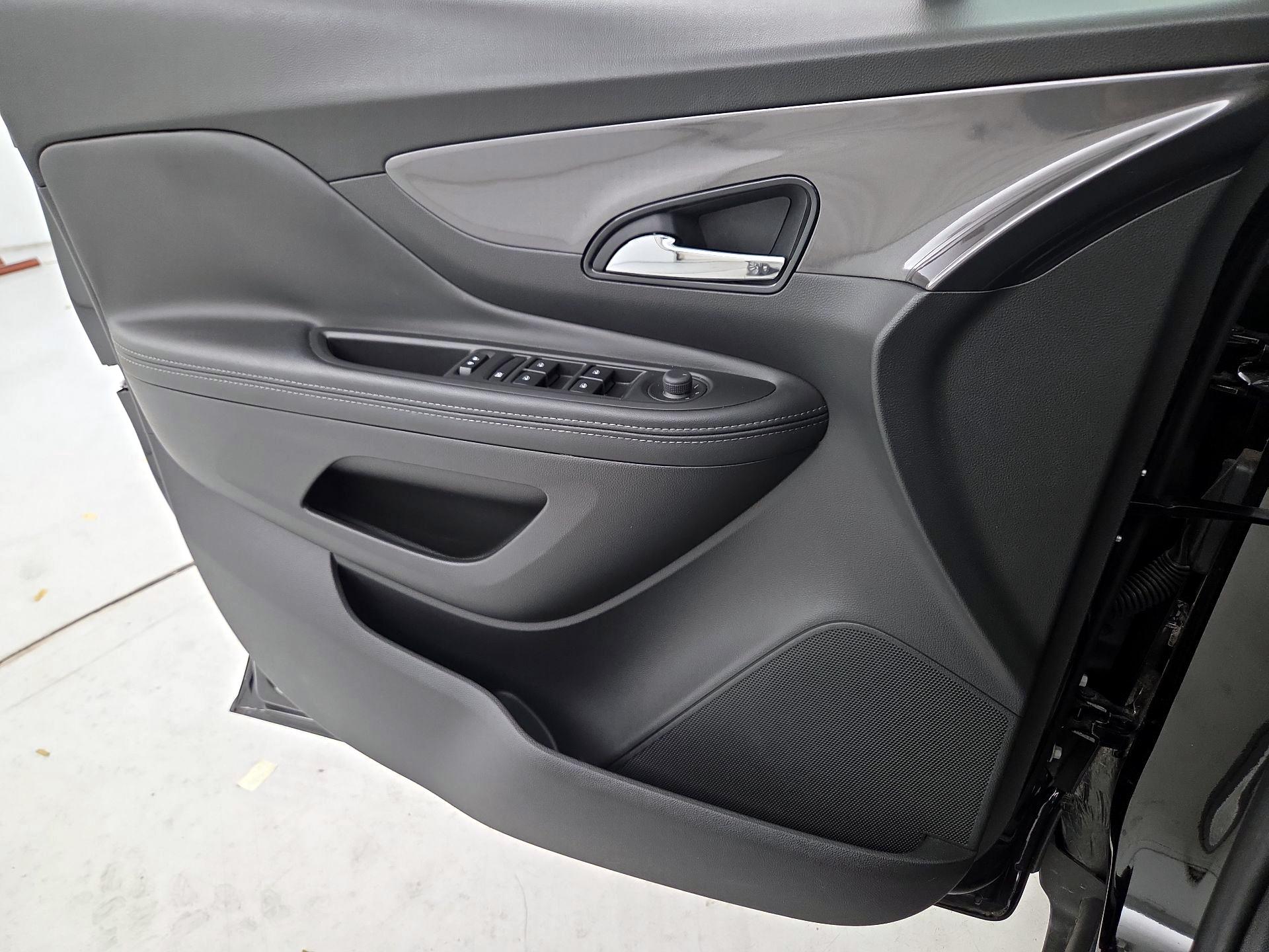 Thumbnail: 2021 Buick Encore - 12