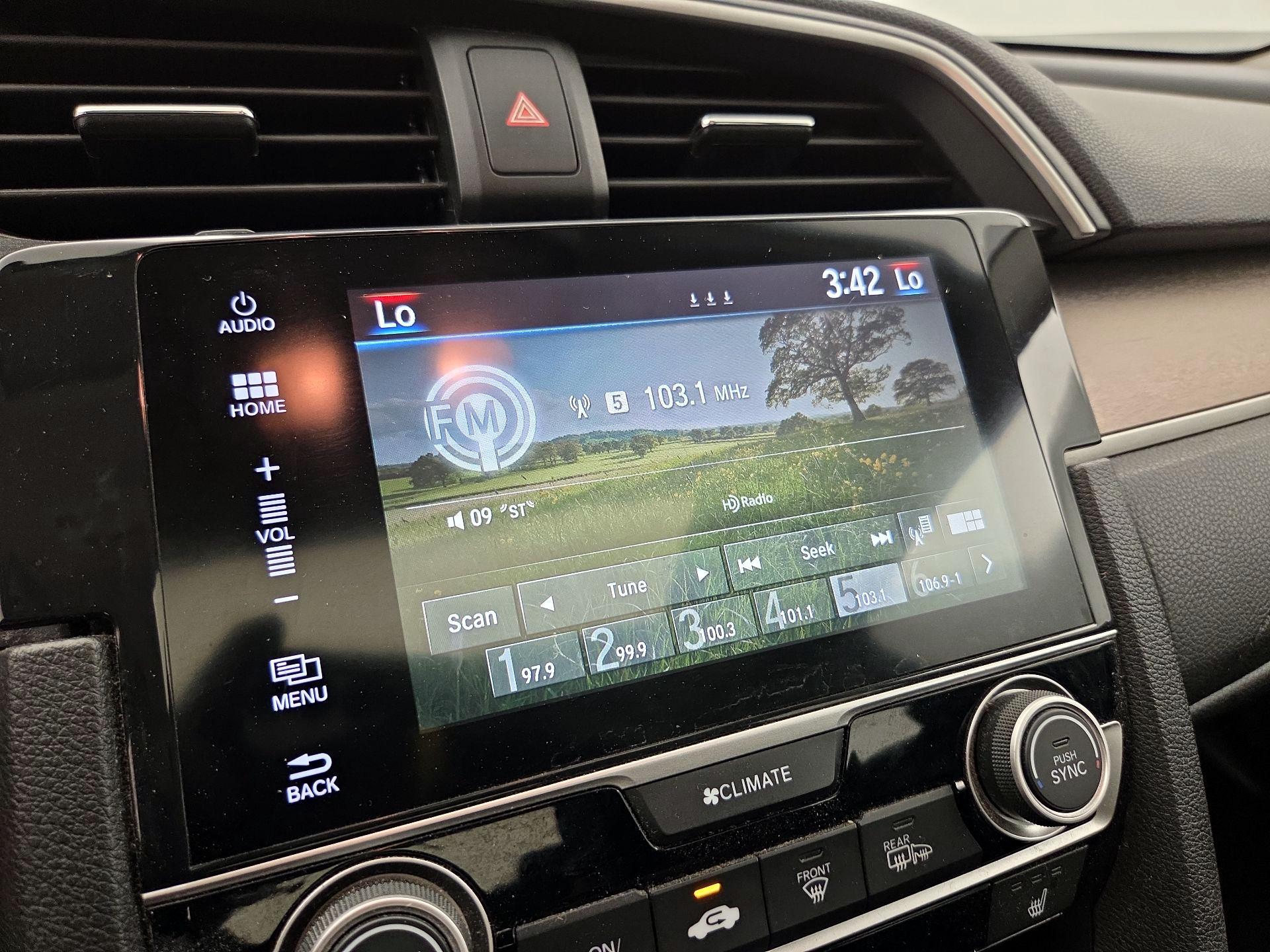 Thumbnail: 2016 Honda Civic - 15