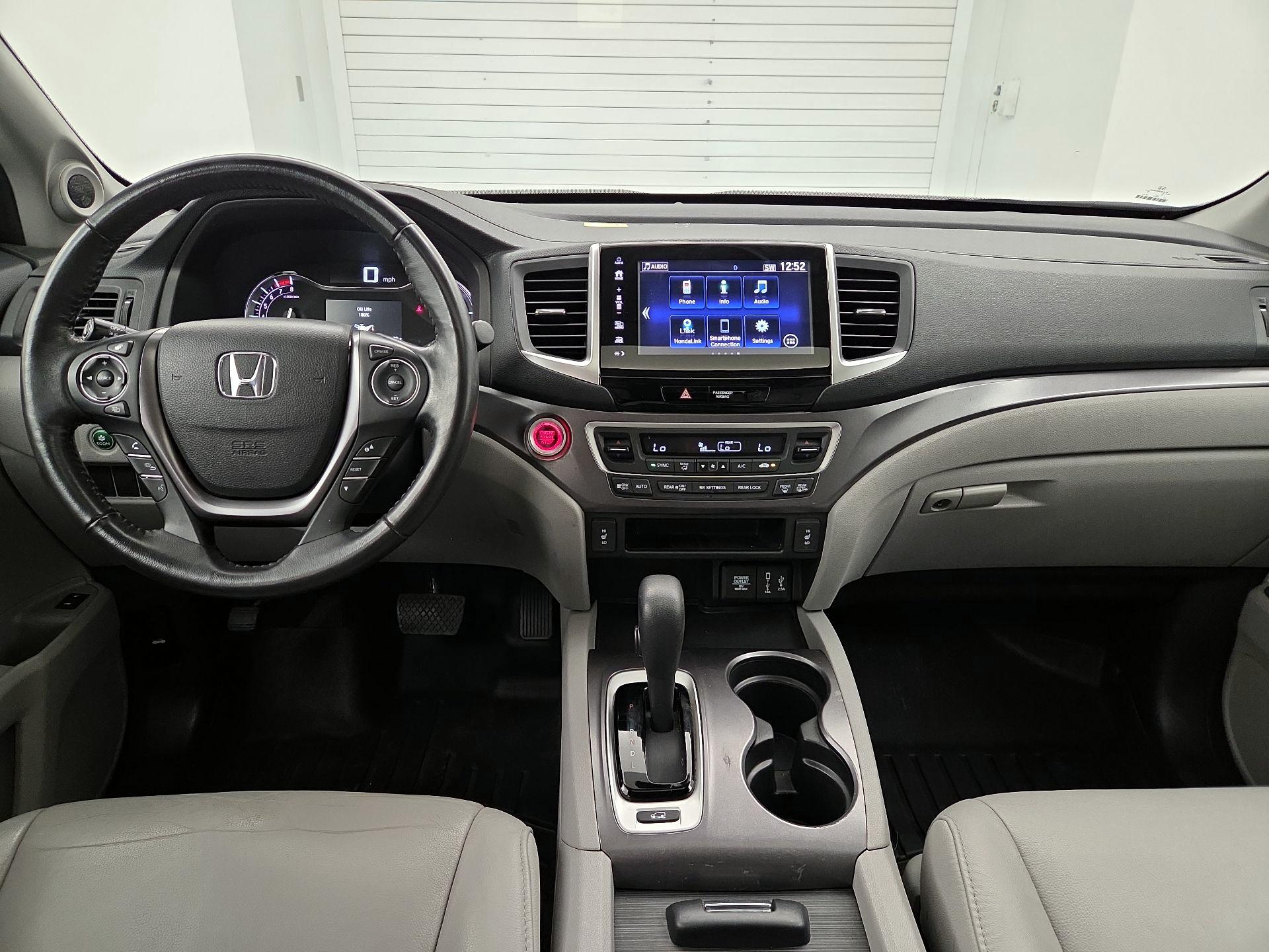 Thumbnail: 2018 Honda Pilot - 9