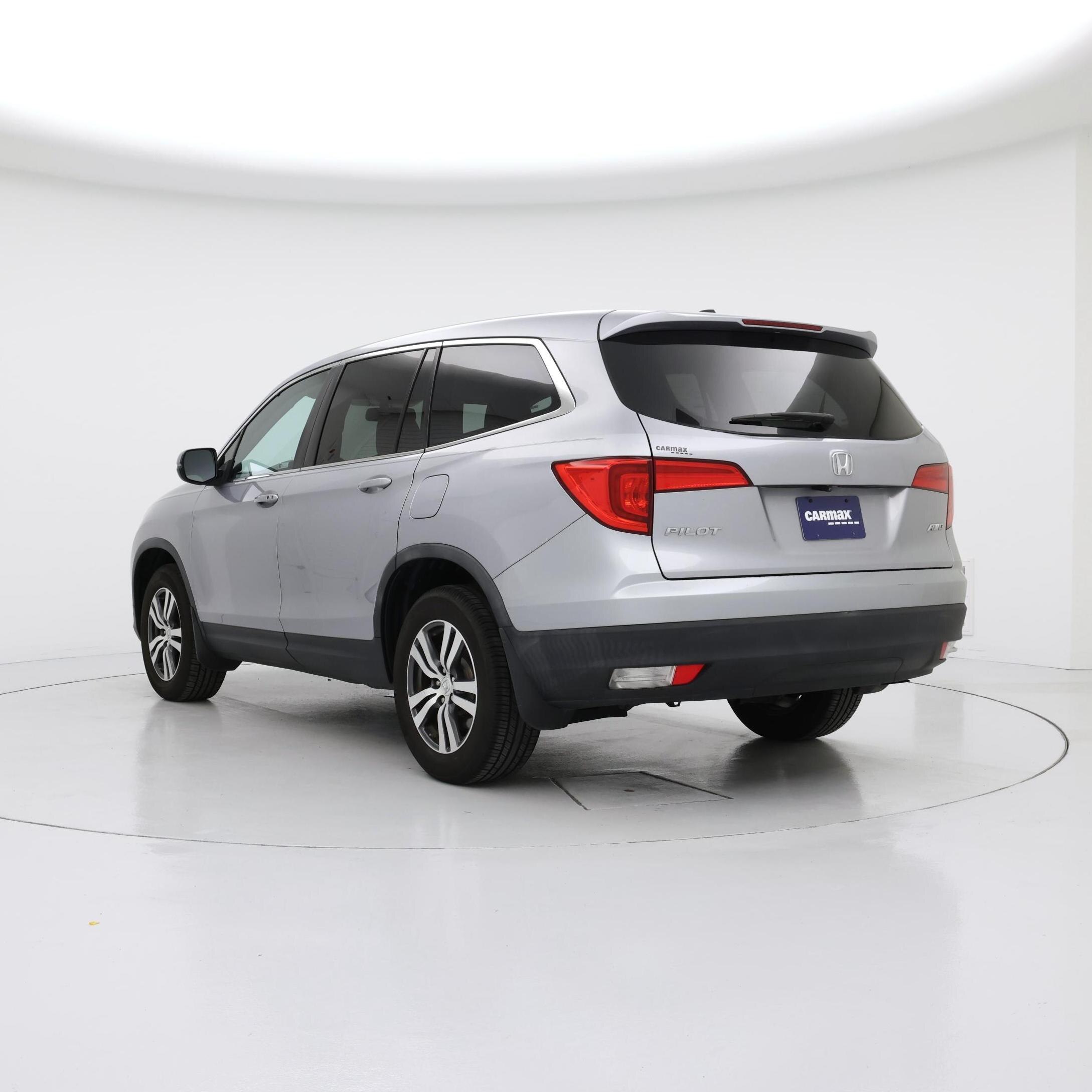 Thumbnail: 2018 Honda Pilot - 2