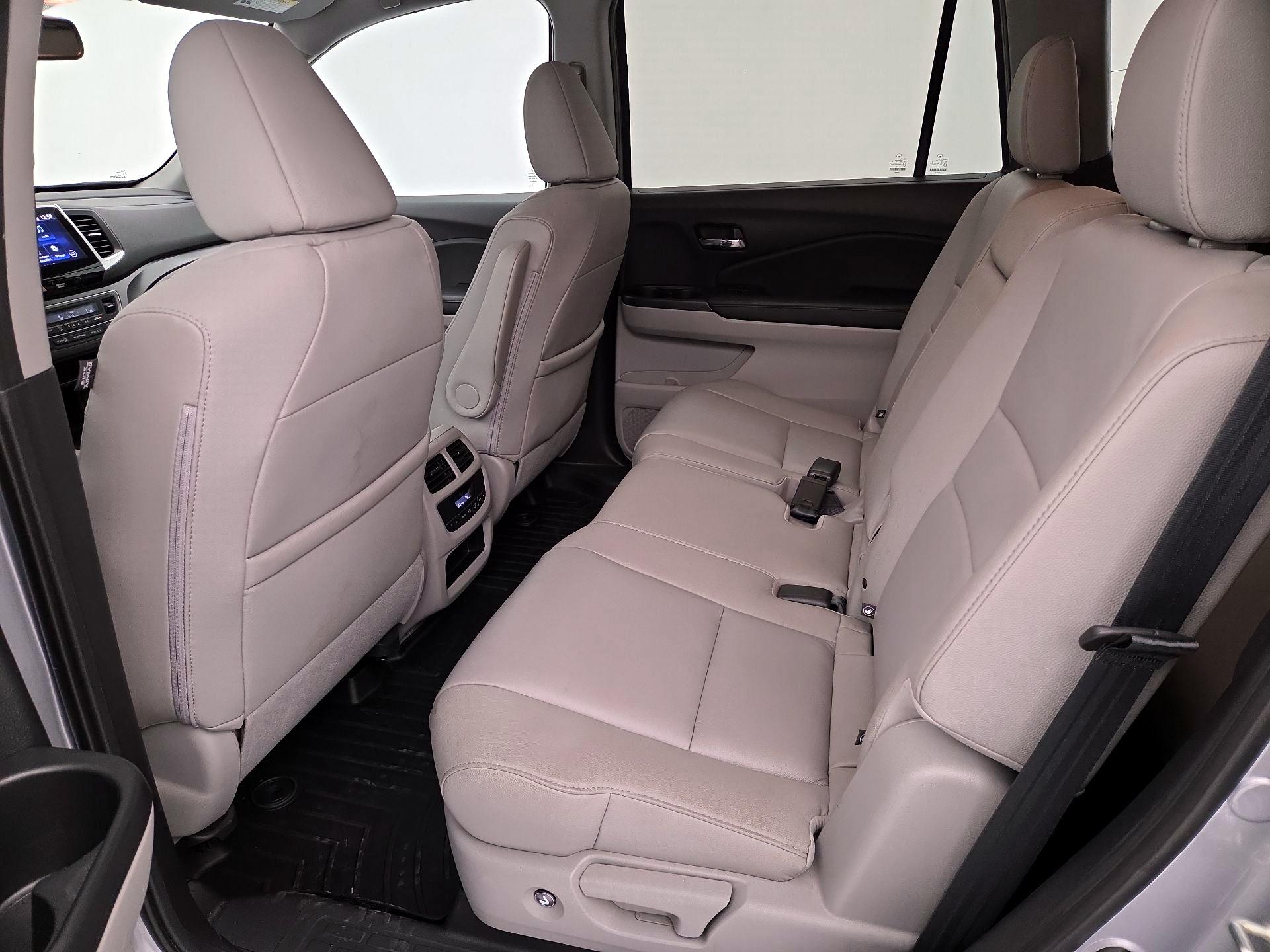 Thumbnail: 2018 Honda Pilot - 20