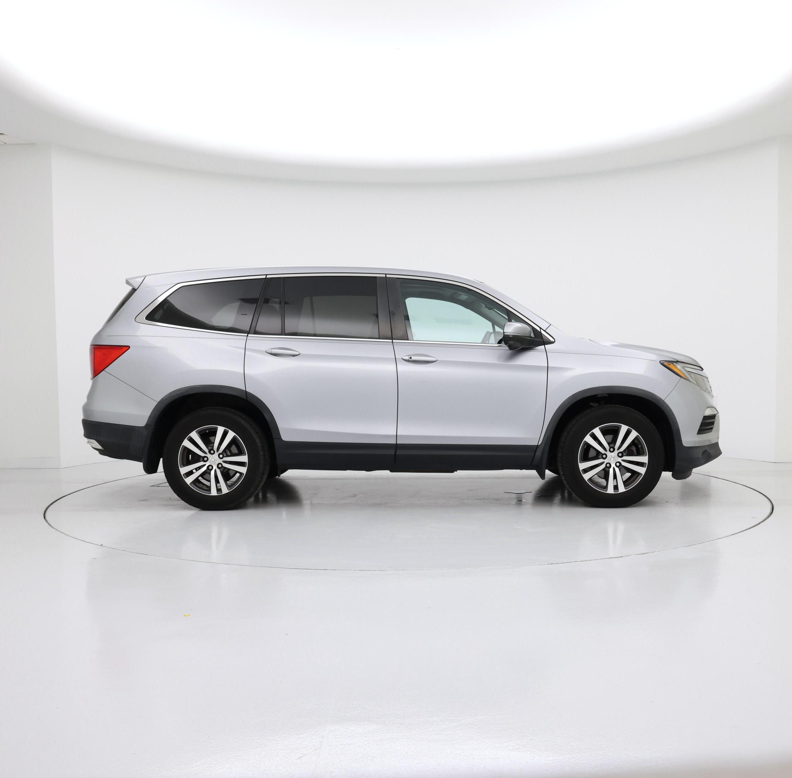 Thumbnail: 2018 Honda Pilot - 7
