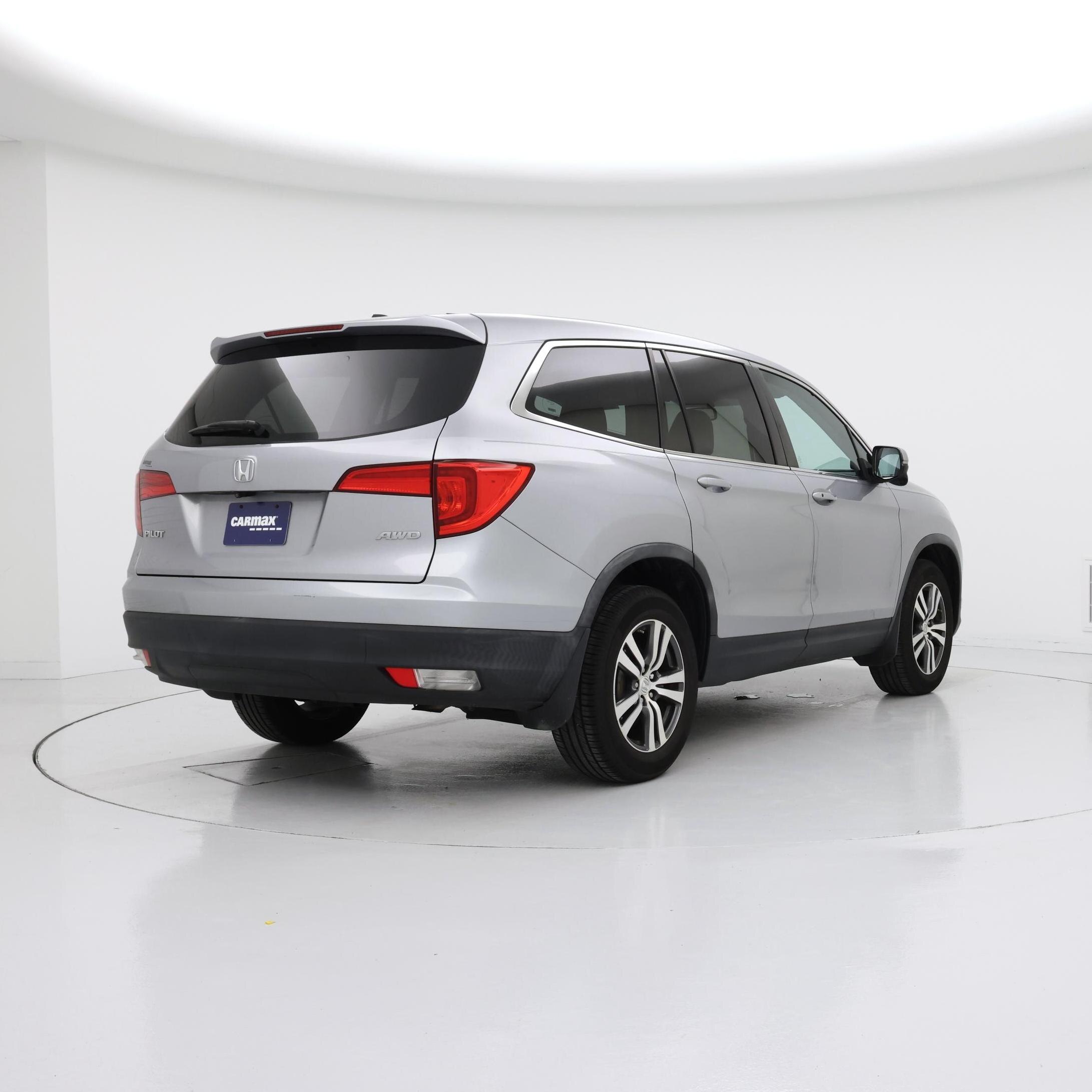 Thumbnail: 2018 Honda Pilot - 8