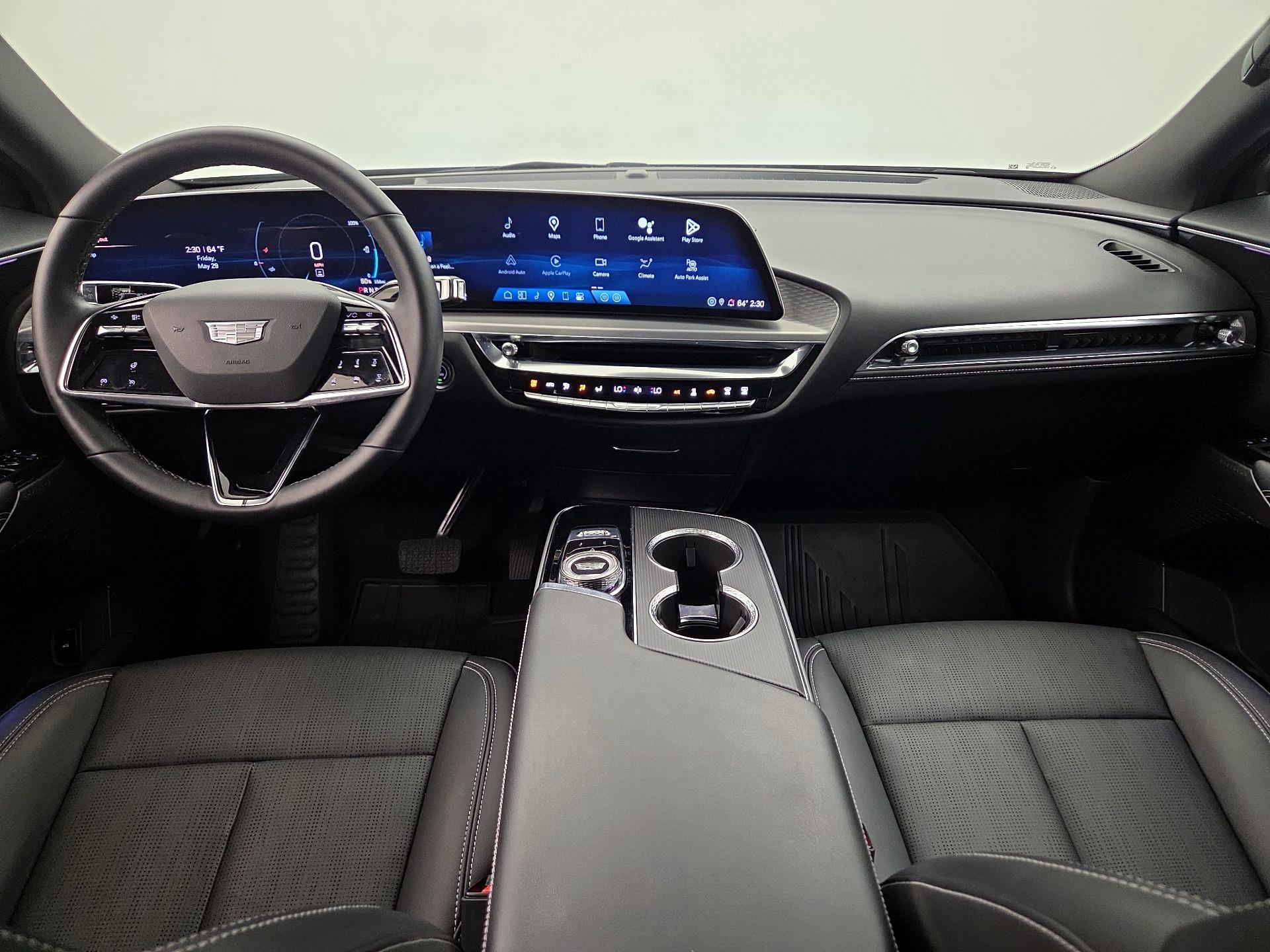 Thumbnail: 2024 Cadillac Lyriq - 9