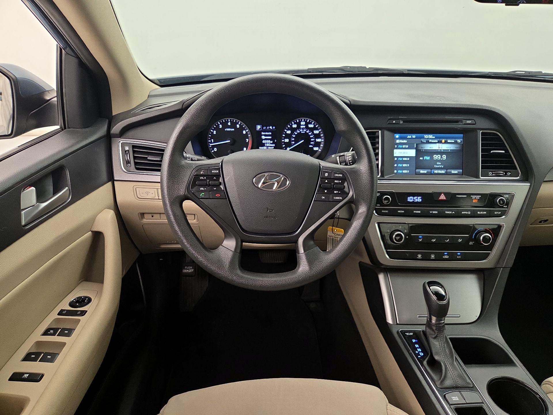 Thumbnail: 2016 Hyundai Sonata - 10