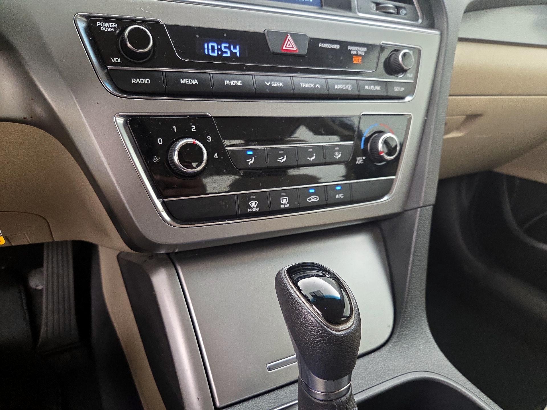 Thumbnail: 2016 Hyundai Sonata - 16