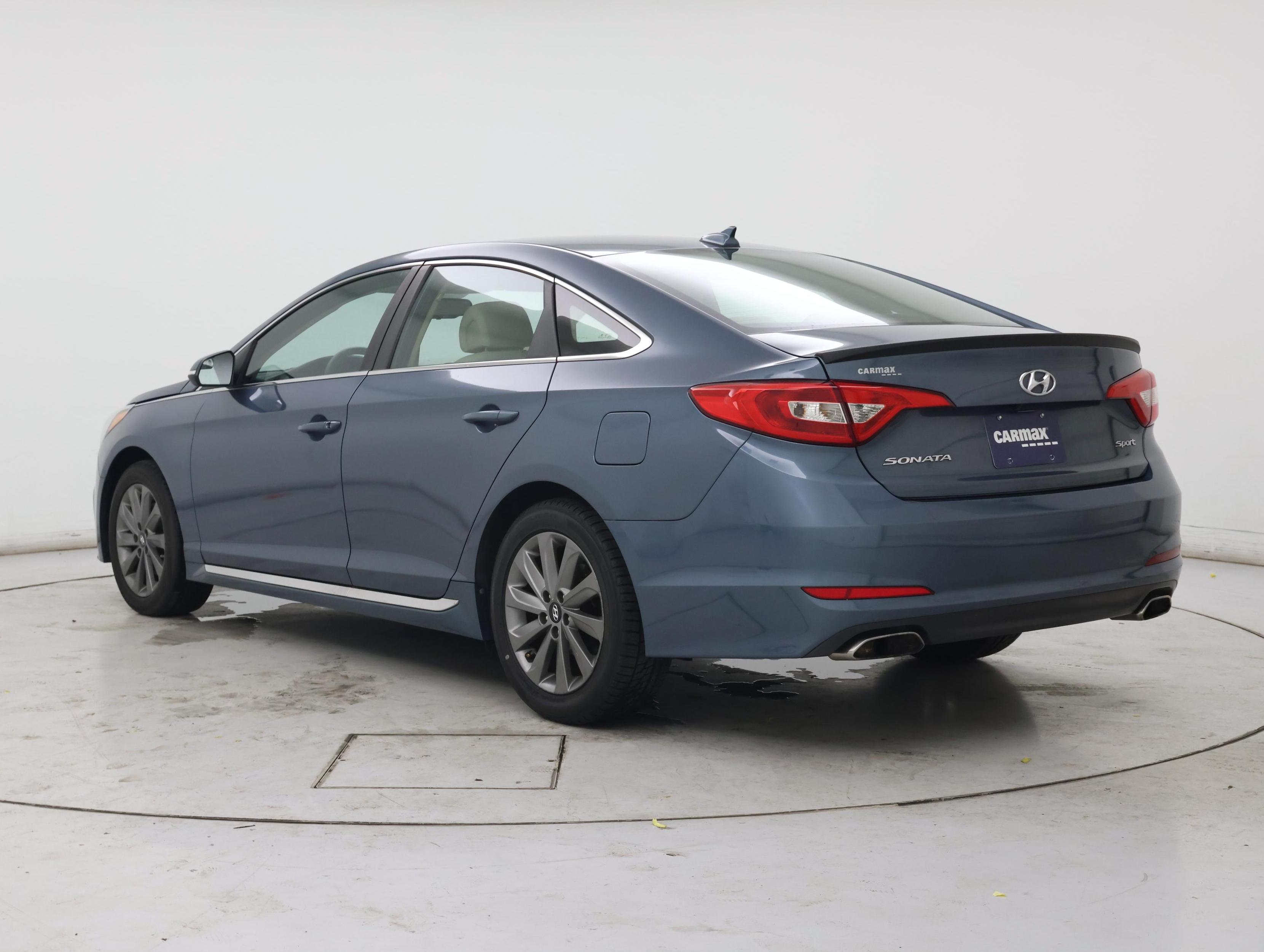 Thumbnail: 2016 Hyundai Sonata - 2