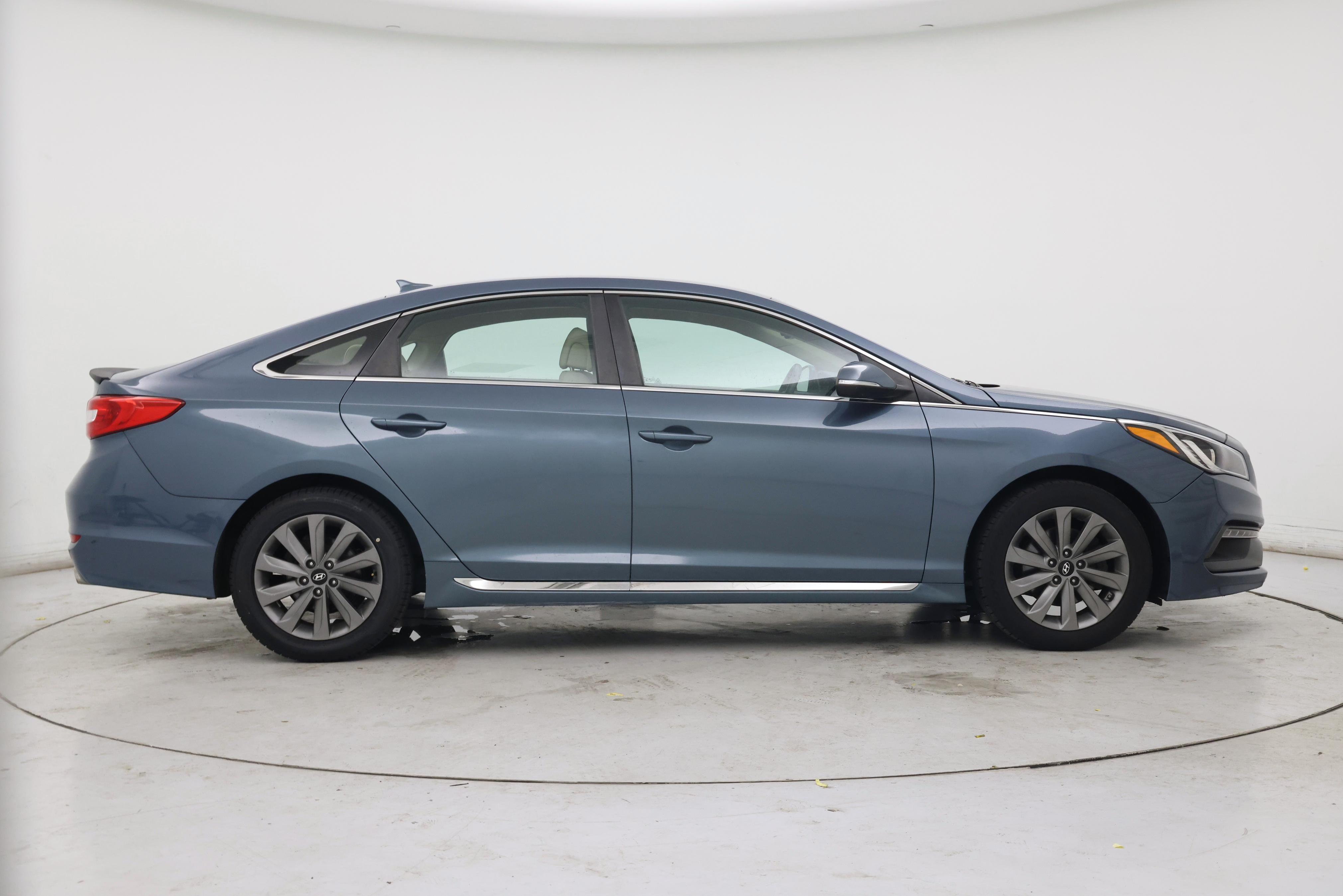 Thumbnail: 2016 Hyundai Sonata - 7