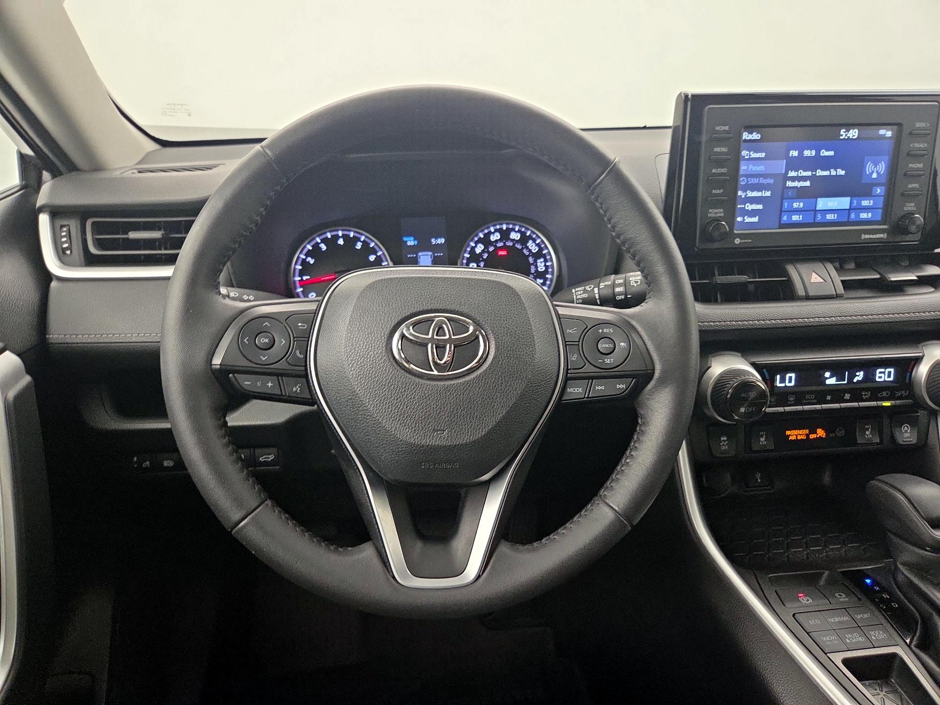 Thumbnail: 2022 Toyota RAV4 - 10