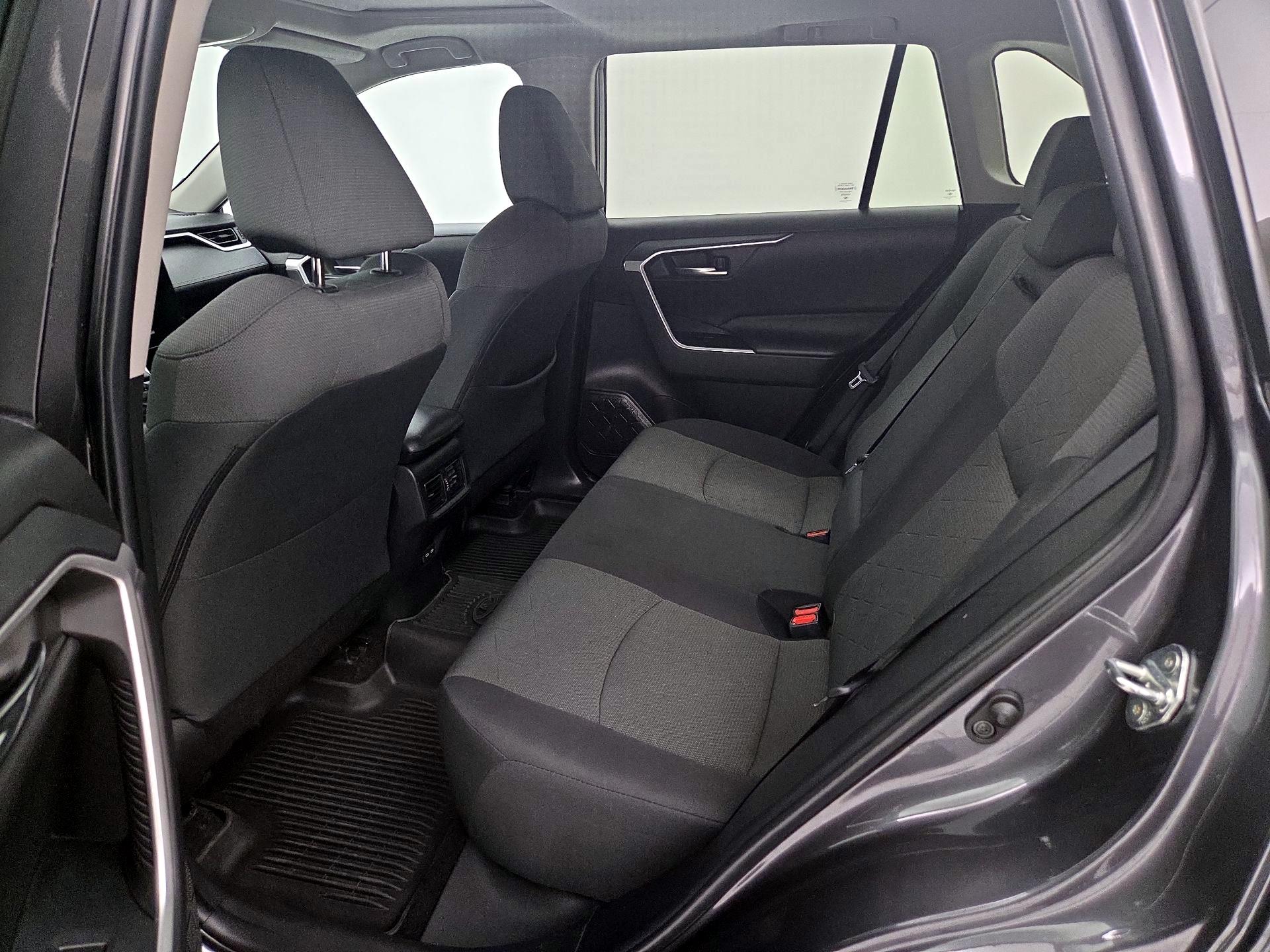 Thumbnail: 2022 Toyota RAV4 - 19