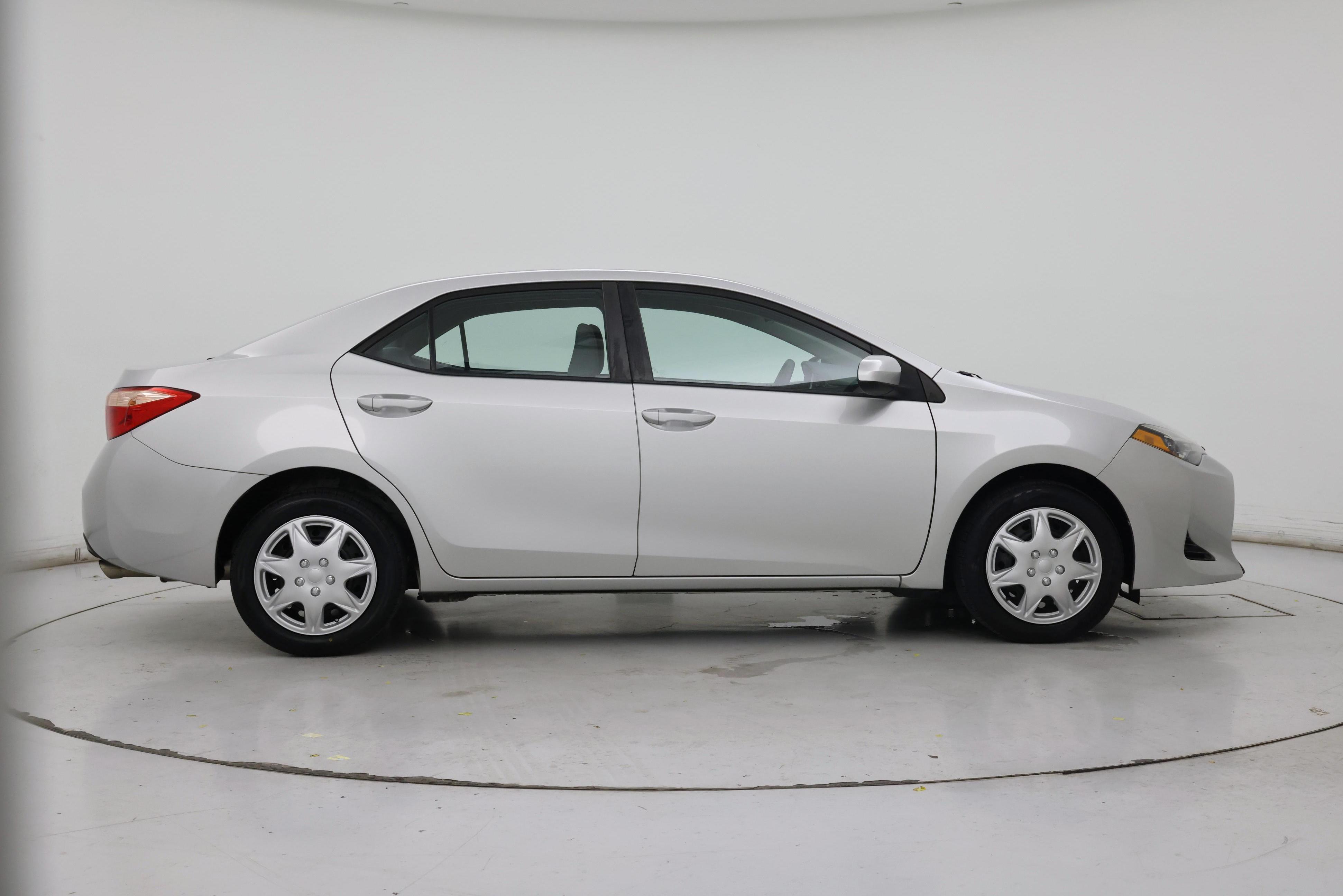Thumbnail: 2018 Toyota Corolla - 7