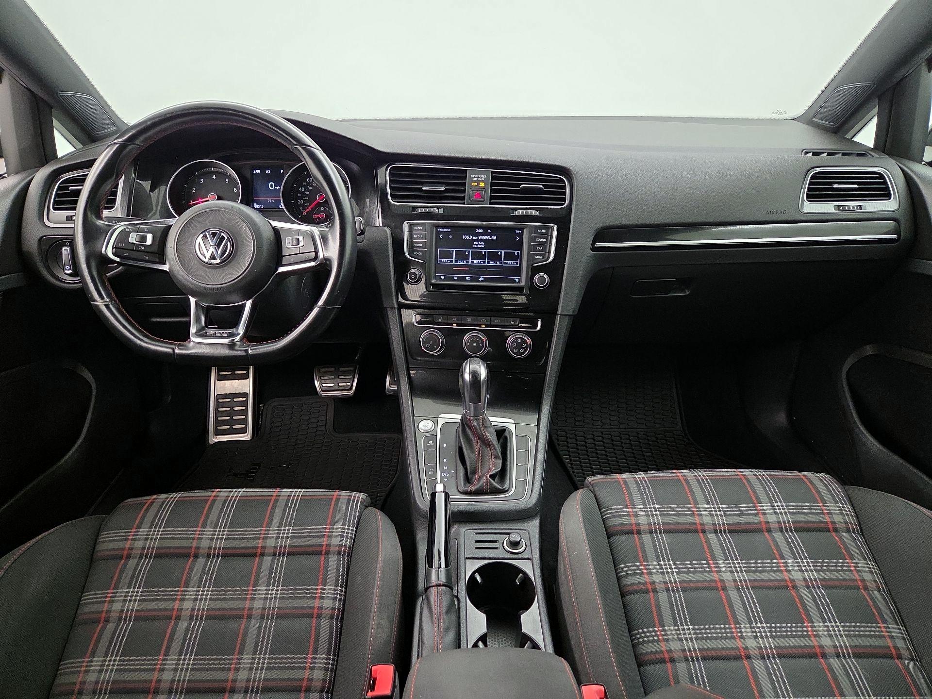 Thumbnail: 2017 Volkswagen Golf - 9