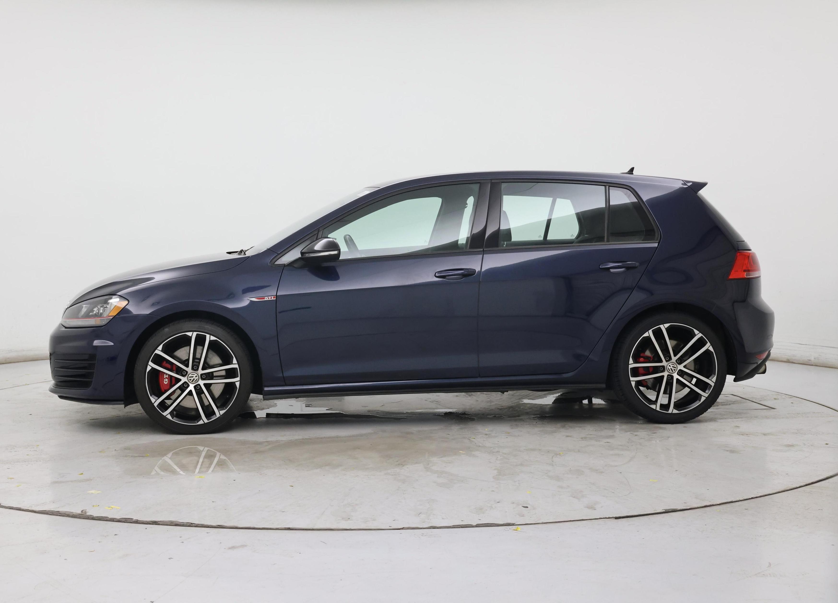 Thumbnail: 2017 Volkswagen Golf - 3
