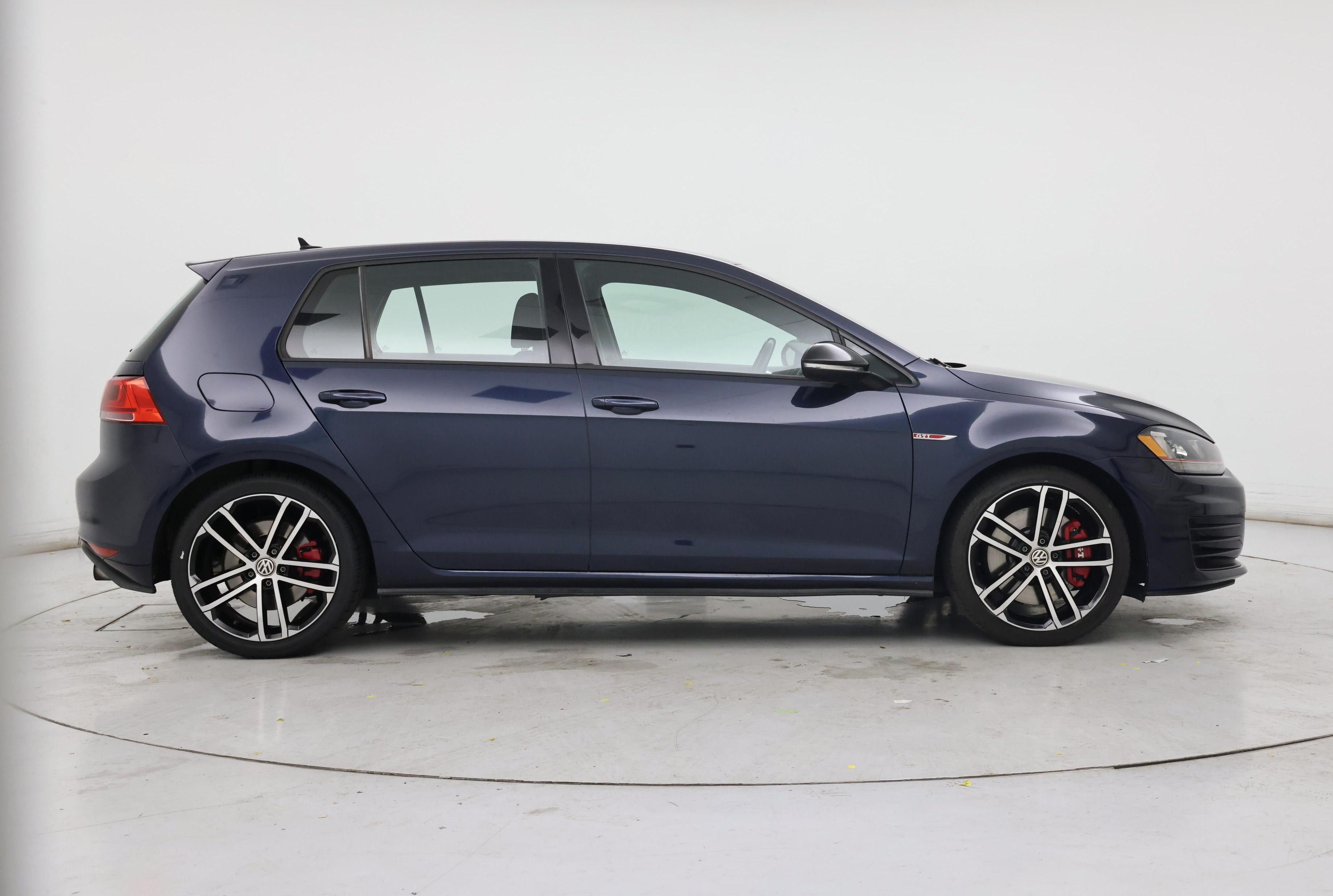 Thumbnail: 2017 Volkswagen Golf - 7
