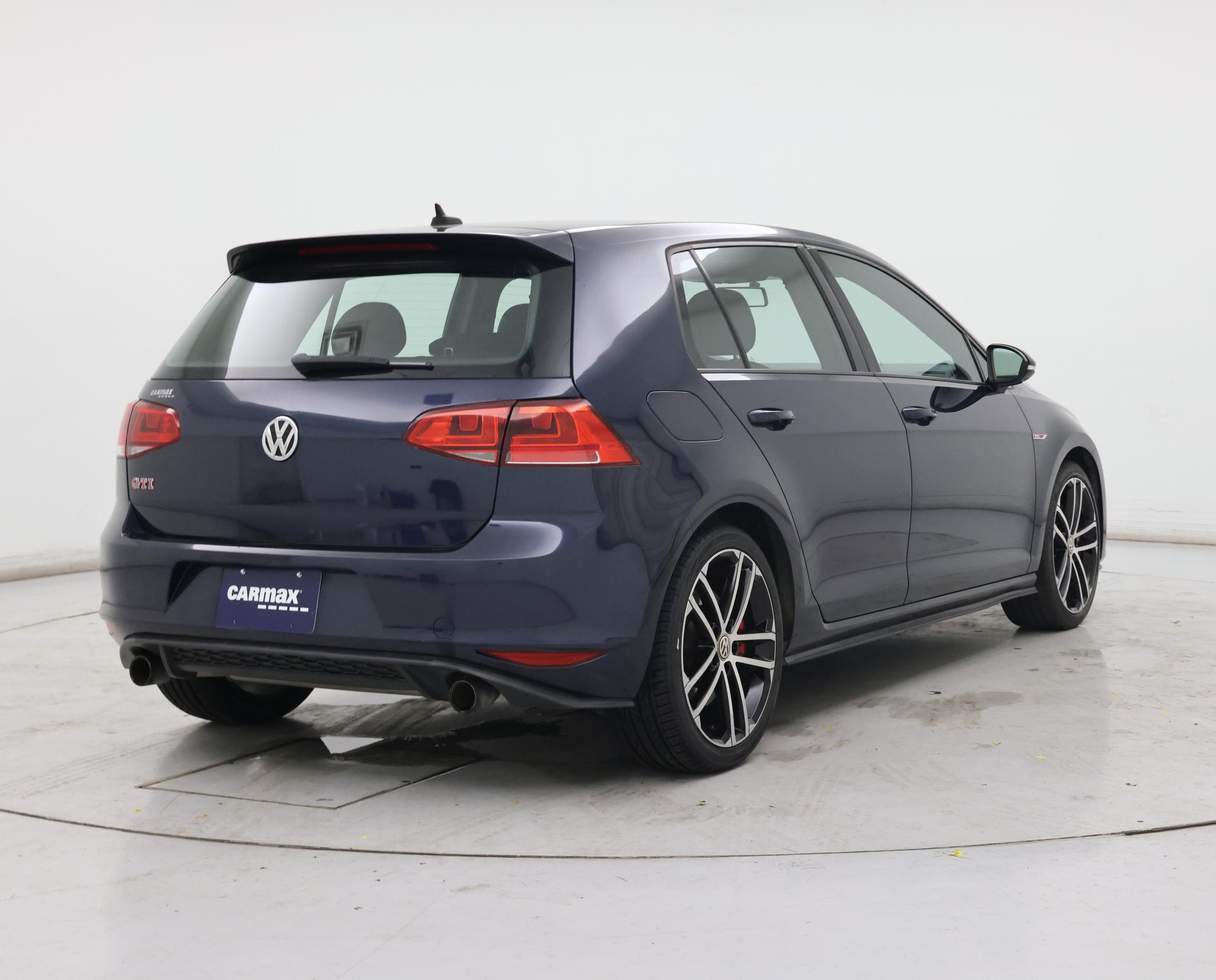 Thumbnail: 2017 Volkswagen Golf - 8