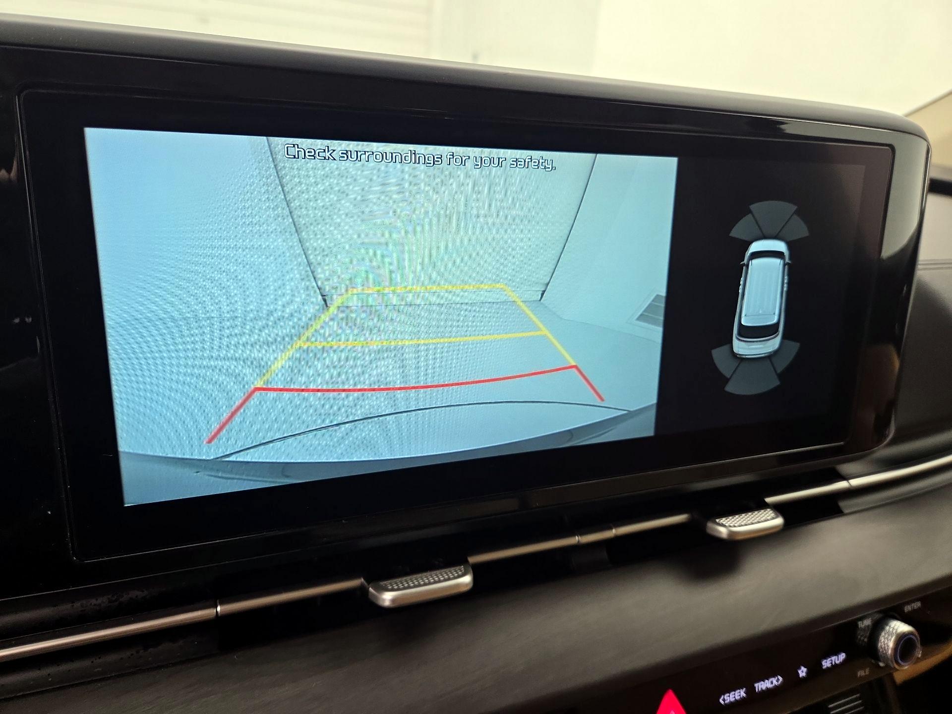 Thumbnail: 2022 Kia Carnival - 15