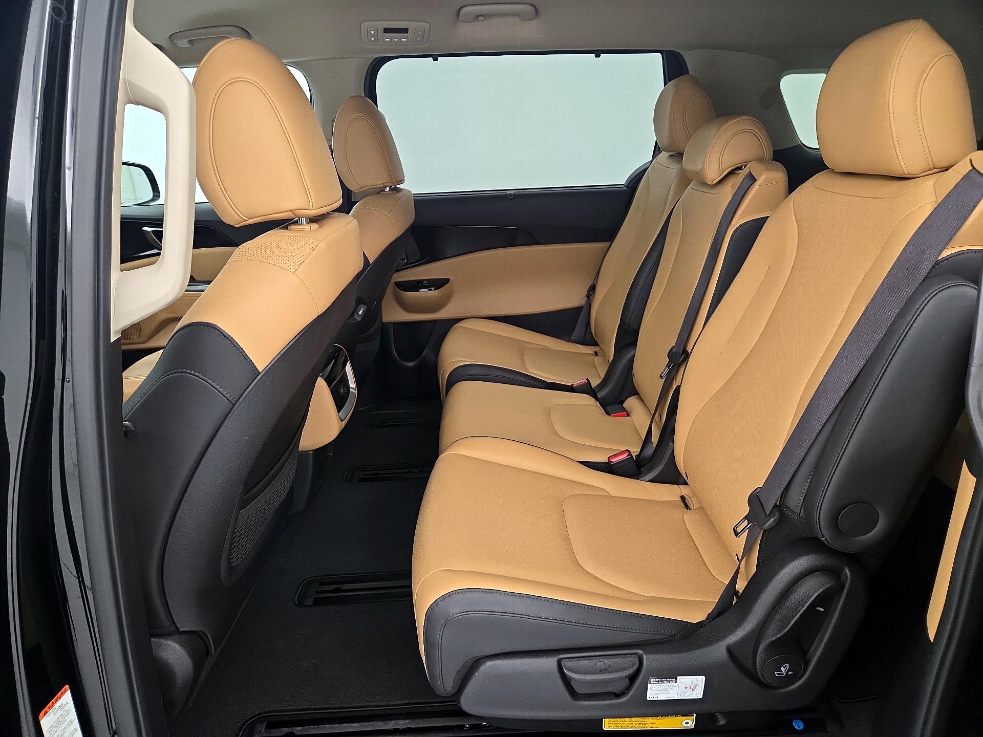 Thumbnail: 2022 Kia Carnival - 20