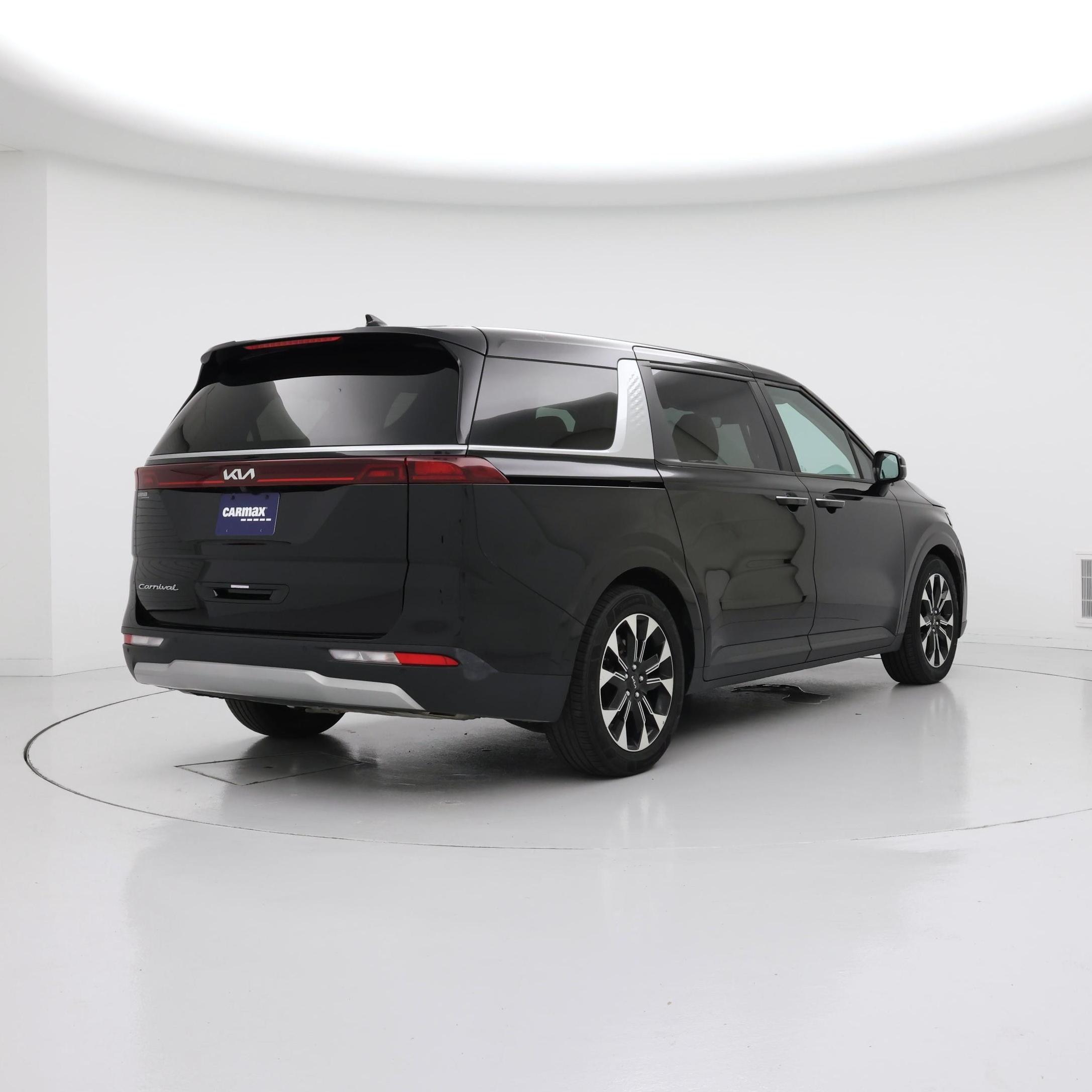 Thumbnail: 2022 Kia Carnival - 8