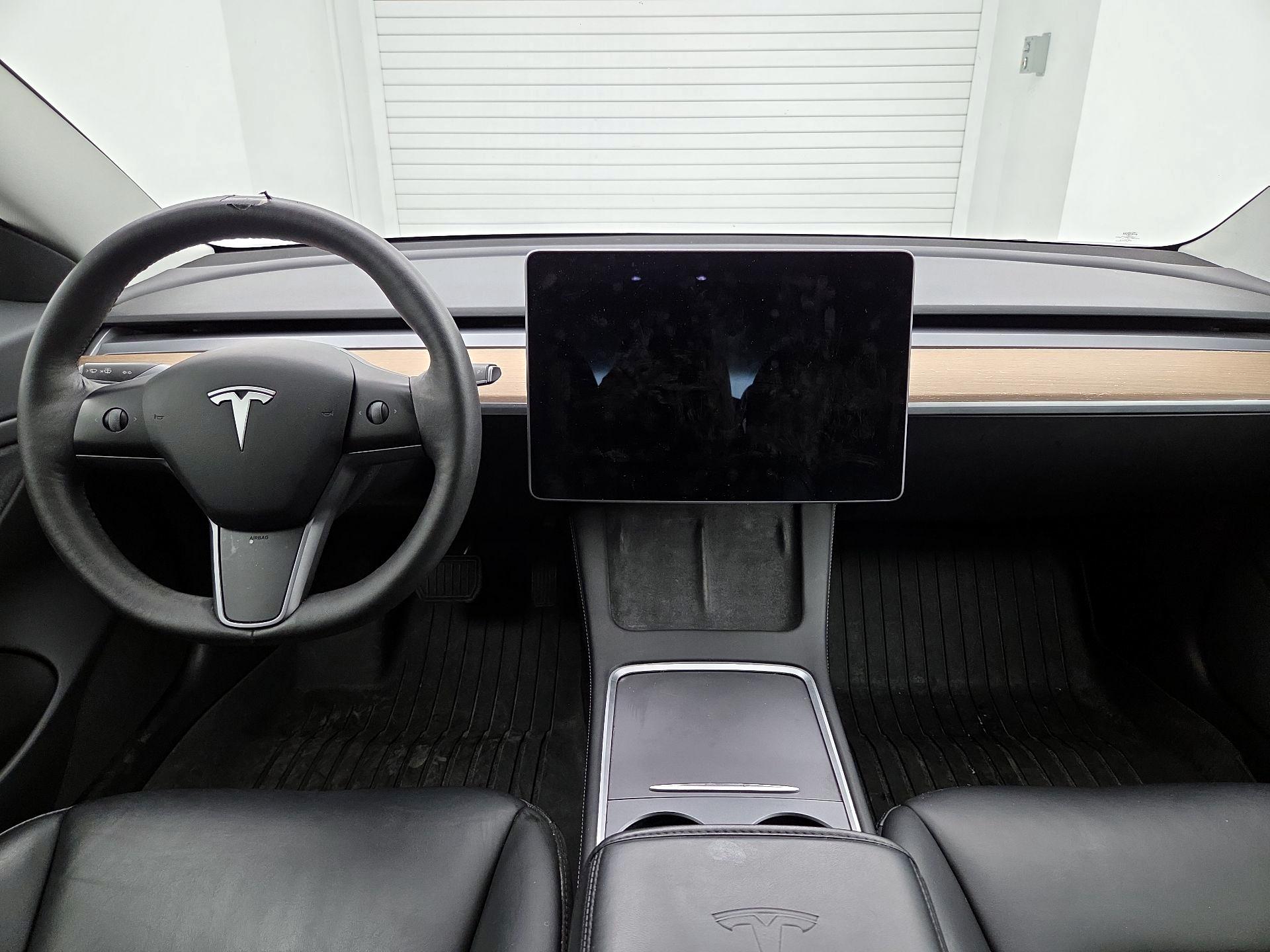 Thumbnail: 2021 Tesla Model 3 - 9